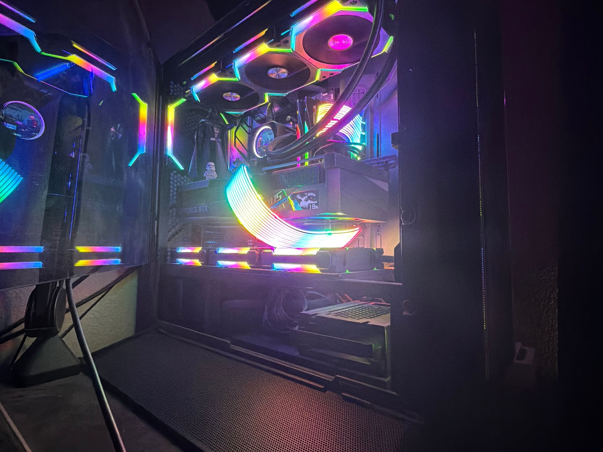 GeForce RTX 4090 Custom Gaming PC - Ryzen 9 7950X3D, 64GB RAM, 4TB NVMe SSD