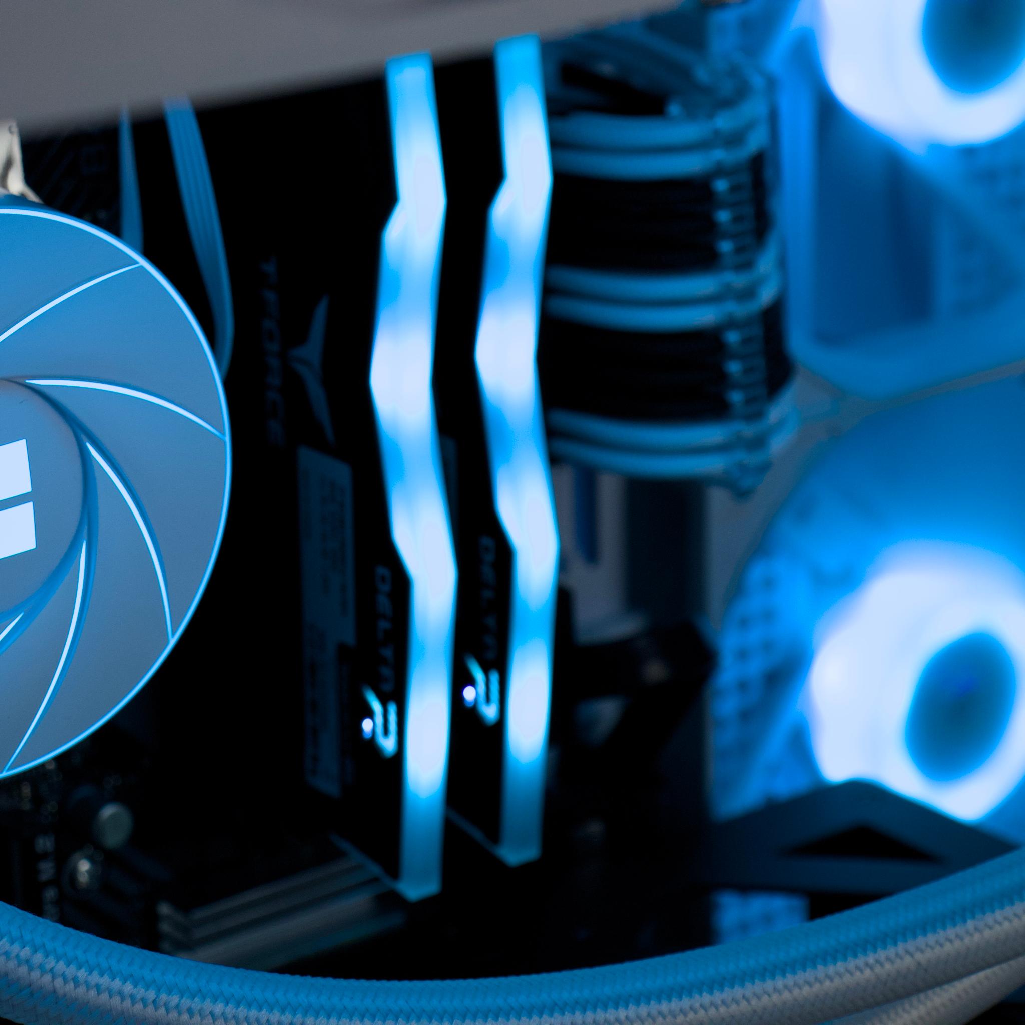 🧊❄️🧊 White Gaming PC – RTX 5060, Ryzen 5 5600, 16GB RAM, 1TB SSD - WiFi 🧊❄️🧊
