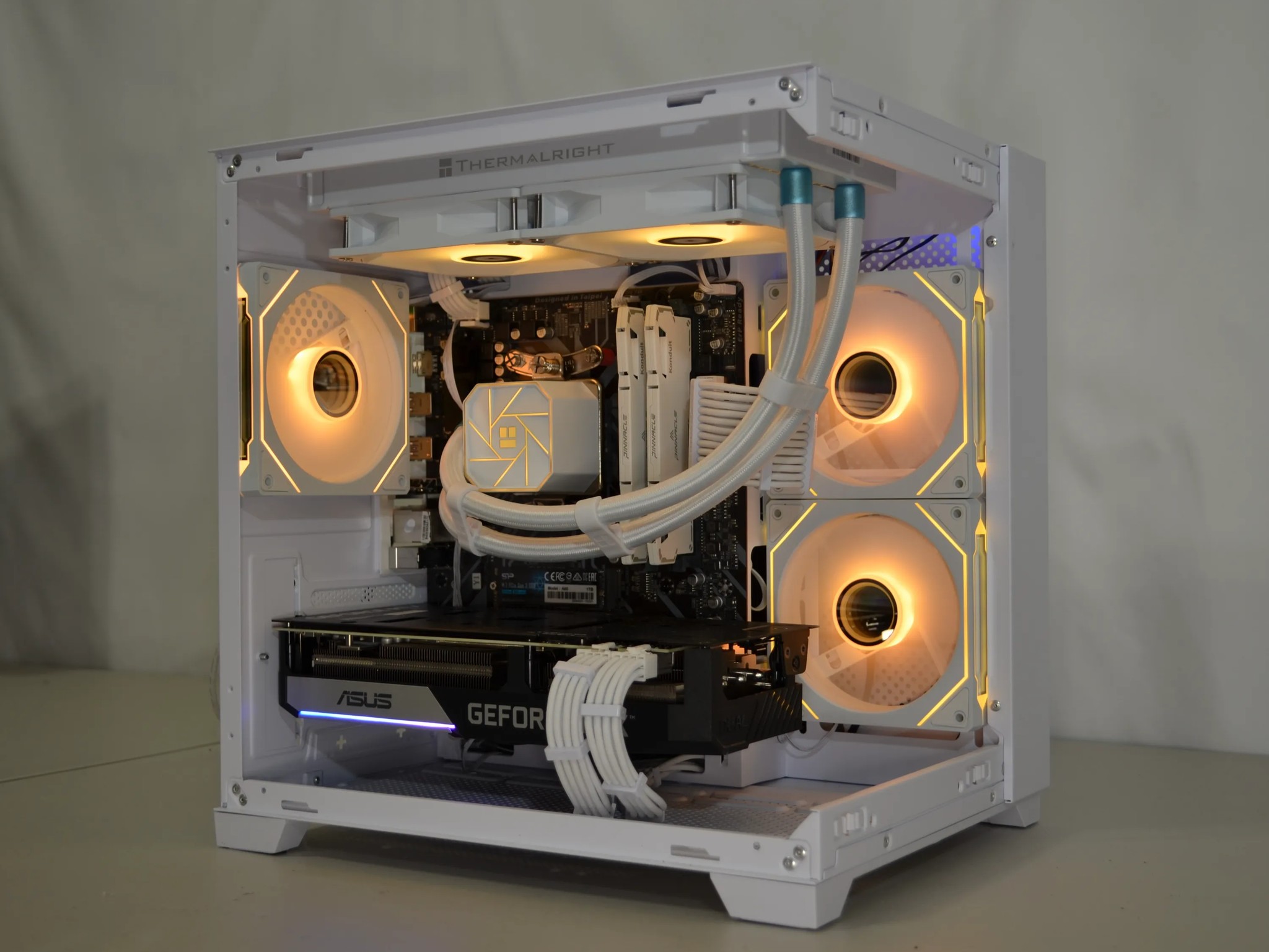⚪White Out V2⚪ - RTX 3070 | Ryzen 5 5600g | 32gb RAM | 1tb NVMe | Windows 11 FULLY activated