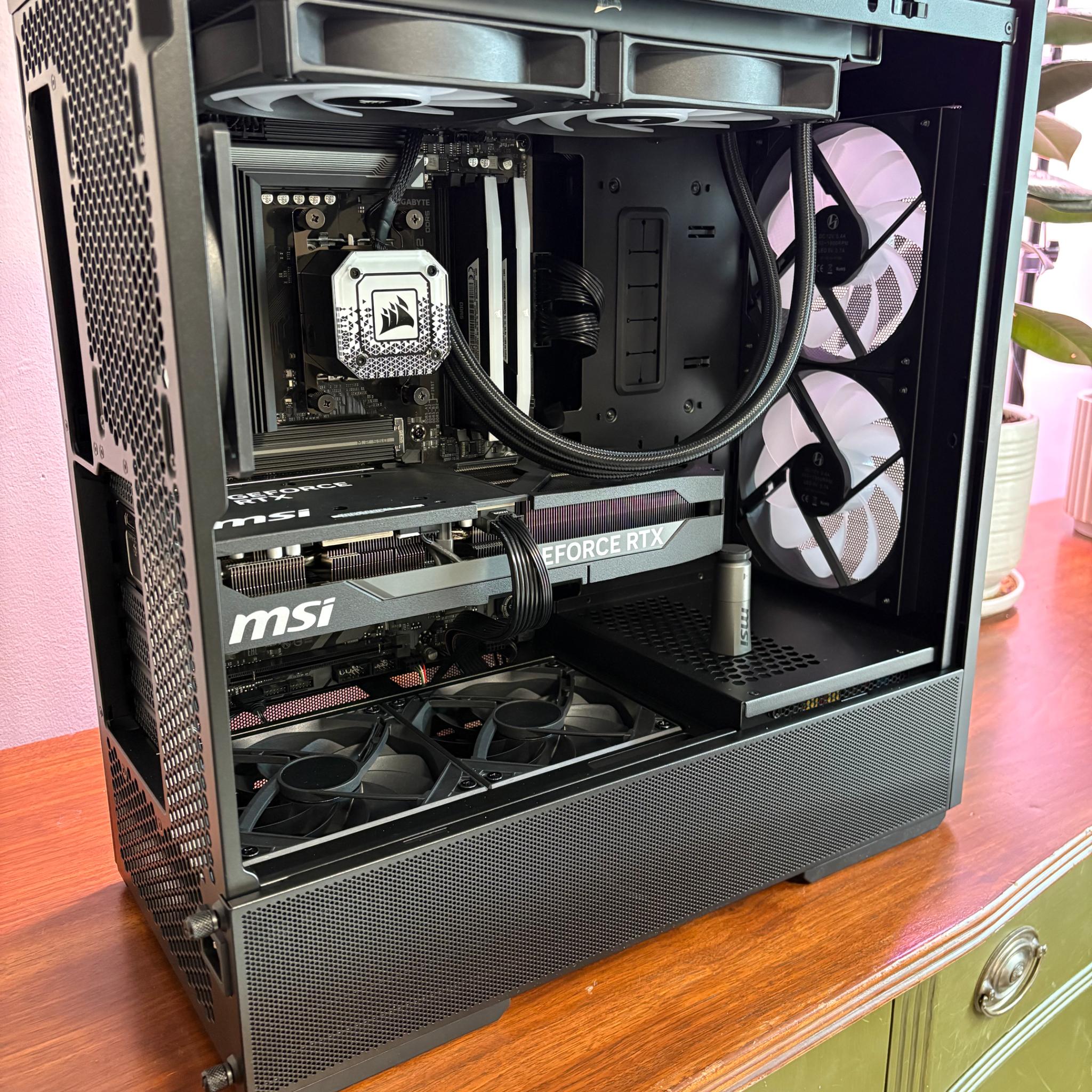 RTX 5070TI | Ryzen 7 9700X | 32GB DDR5 | 2TB SSD | 850W Gold PSU | ARGB Fans | AIO | Lancool 207