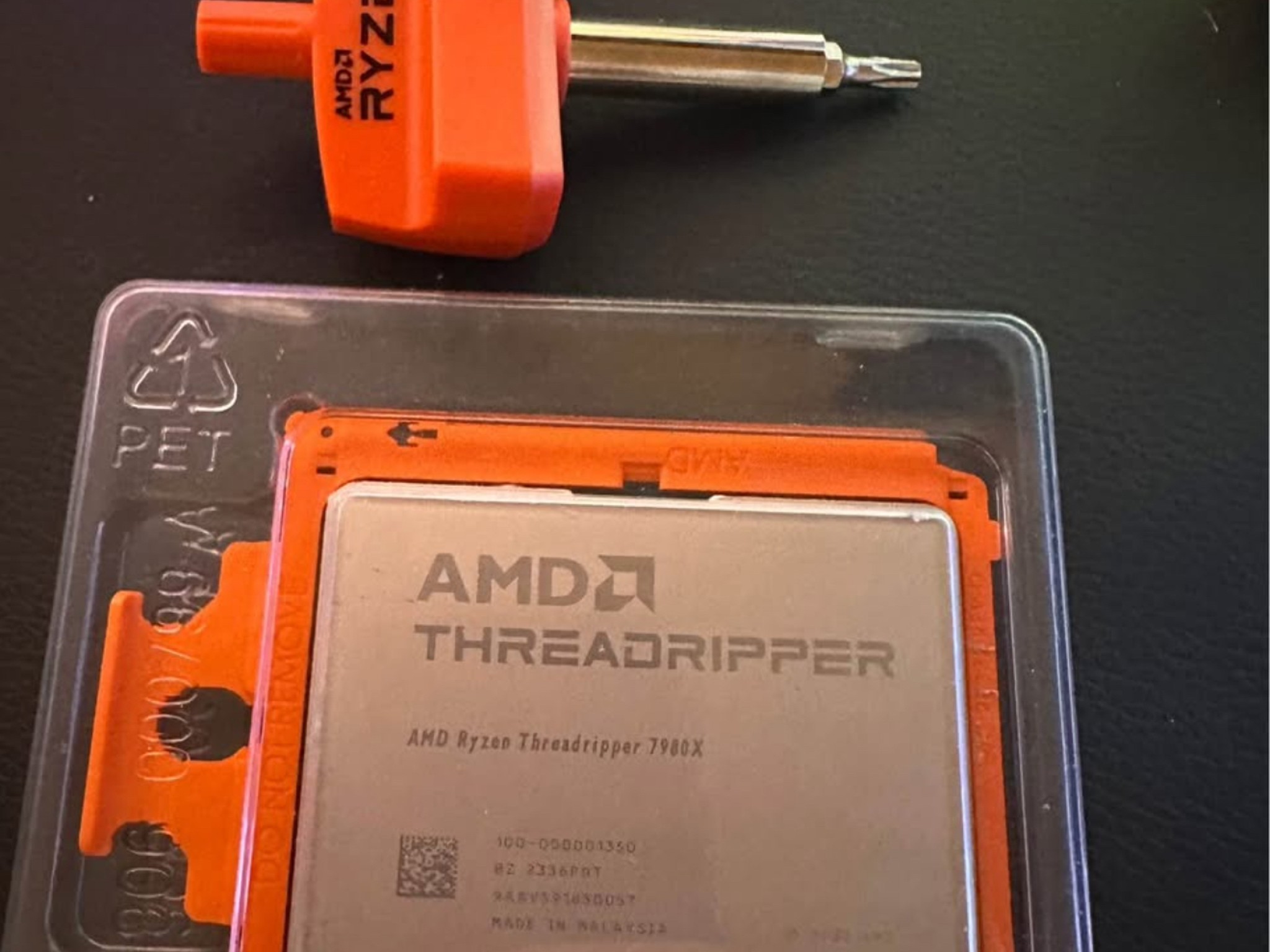 AMD Threadripper 7980X