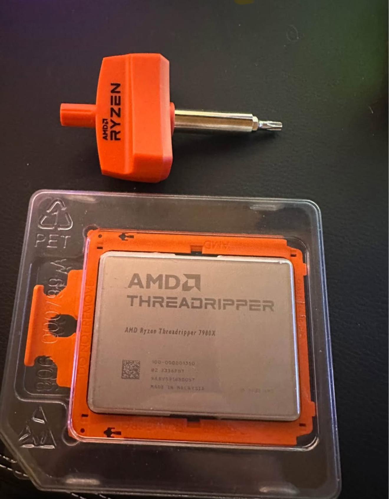 AMD Threadripper 7980X