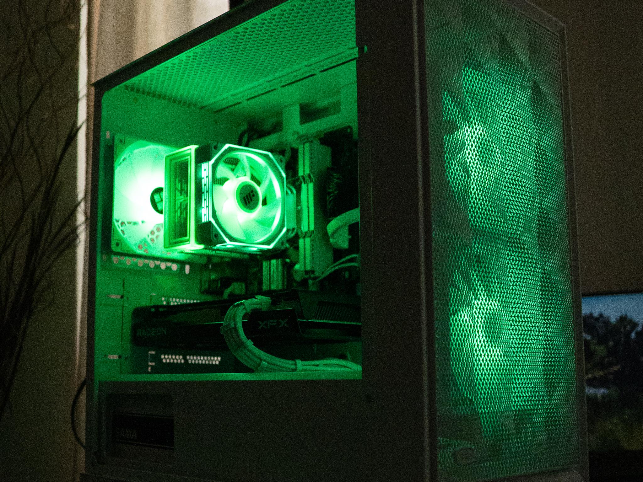 🌨🌨 | RX 7600 8GB | INTEL i7 9700 | 16GB DDR4 RAM | 1.25TB Storage | Arctic Snow 3.0