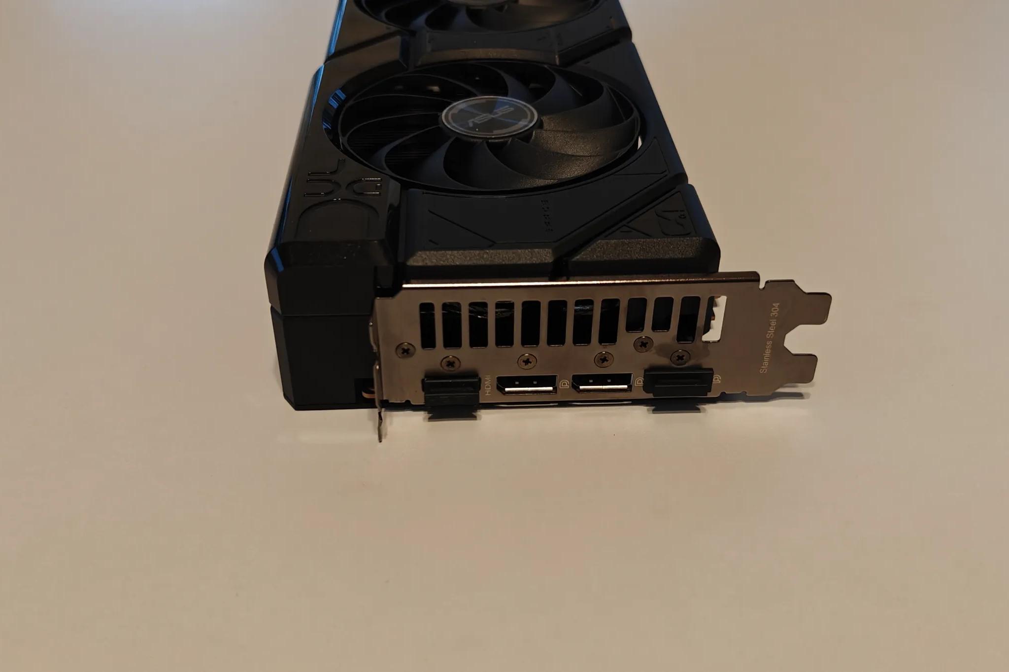 ASUS Dual Radeon RX 7800 XT OC Edition 16GB GDDR6