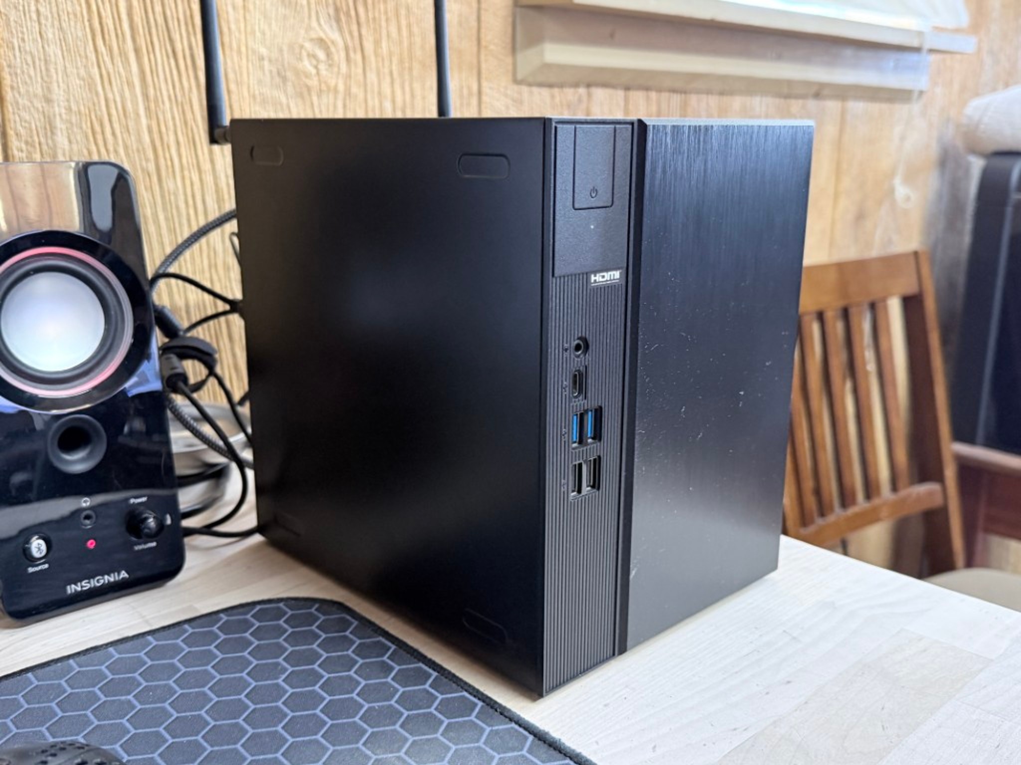 ASROCK DESKMEET X300 - AMD 3500, RX 5500, 16GB RAM, 1TB NVME - Good Starter Computer!