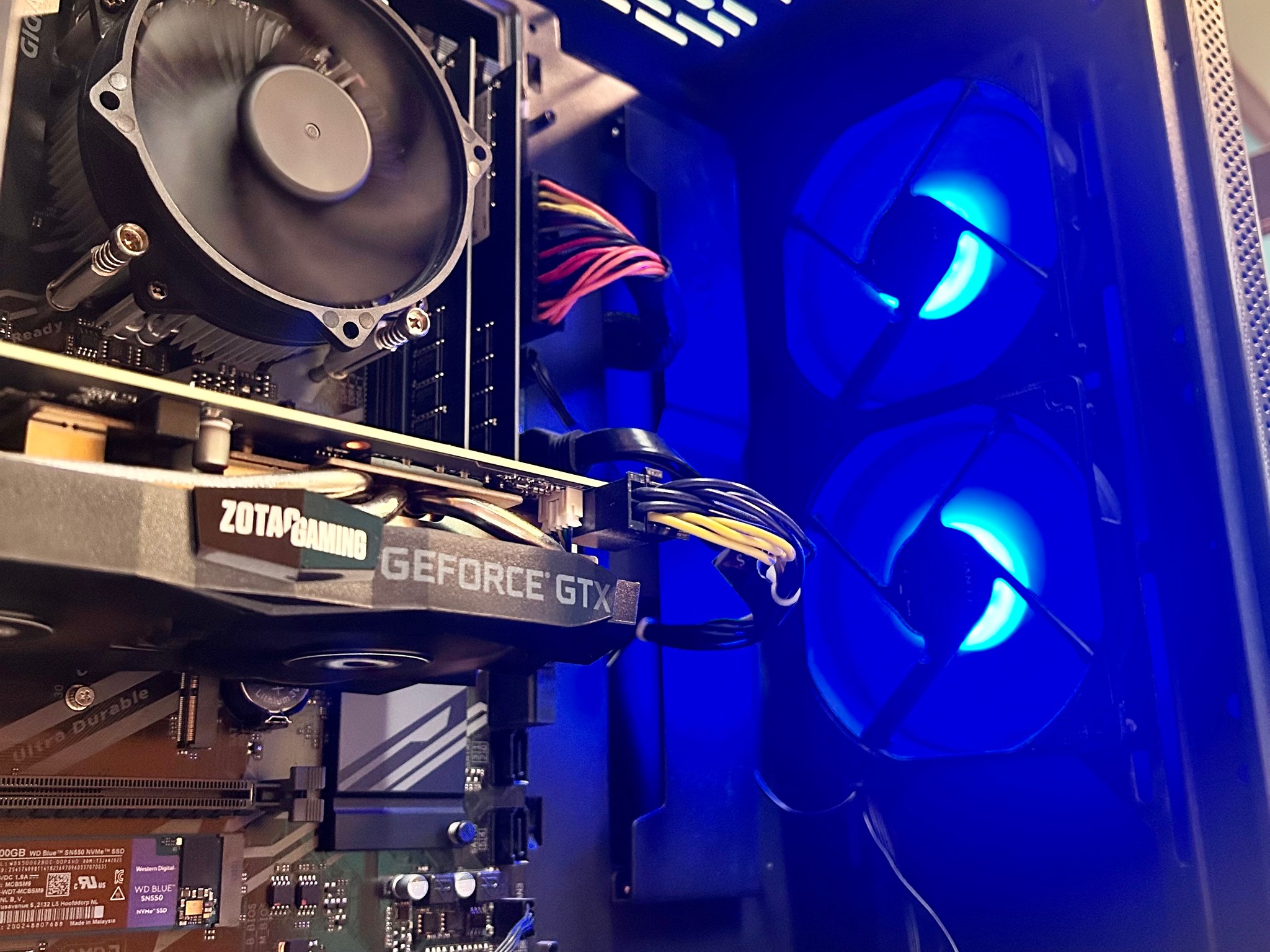 🎉Gaming Pc🎉Gtx 1660 Super🎉i5 9400f (6 cores)🎉16GB DDR4🎉500GB SSD M.2🎉
