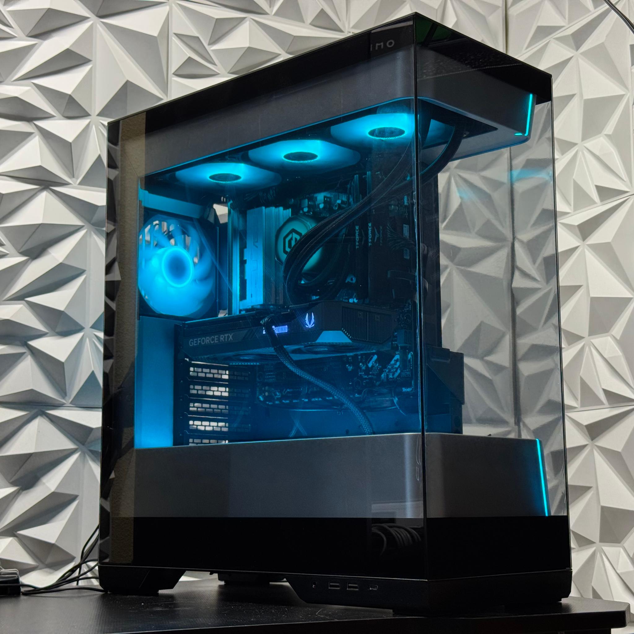 RTX 5070 \ Ryzen 7 9800X3D \ 32GB DDR5 Ram / 1TB SSD / Liquid Cooled / Creator Pc / Gaming pc