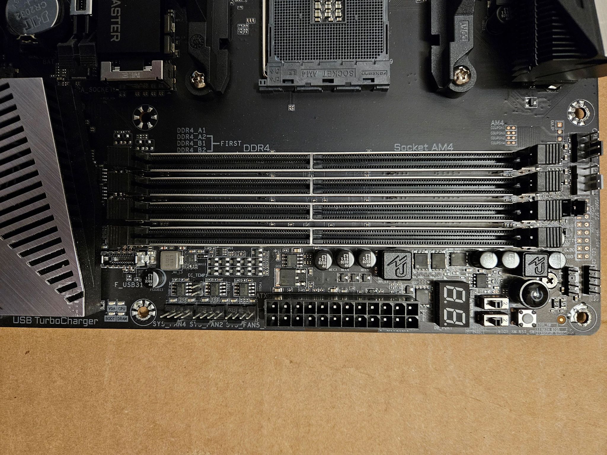 Gigabyte Aorus X570 Master - Socket AM4 - WiFi -USED