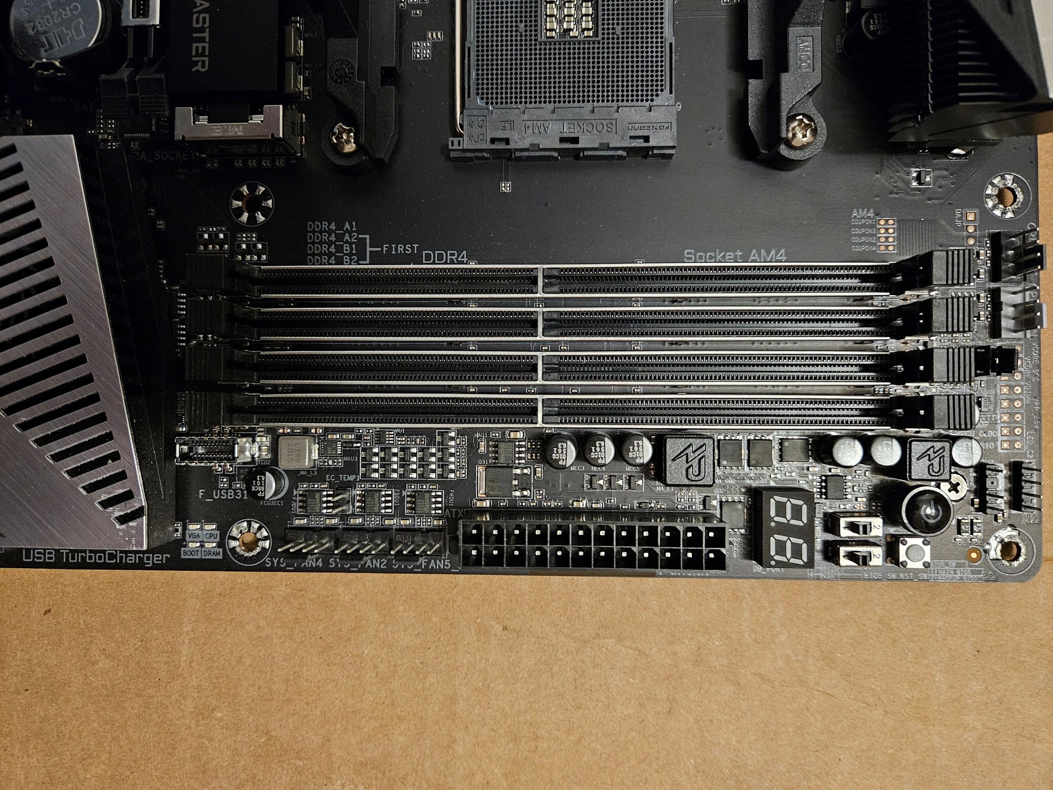 Gigabyte Aorus X570 Master - Socket AM4 - WiFi -USED