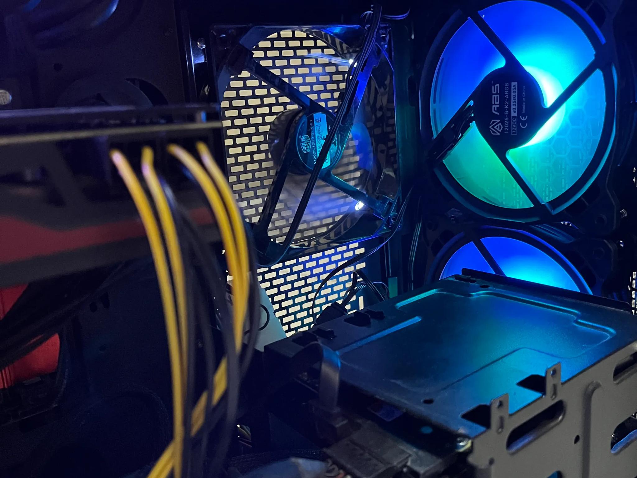🔥 Budget RGB Gaming PC – R9 270x, Intel Core i5, 12GB RAM, 256GB SSD+1TB HDD, with RGB Remote