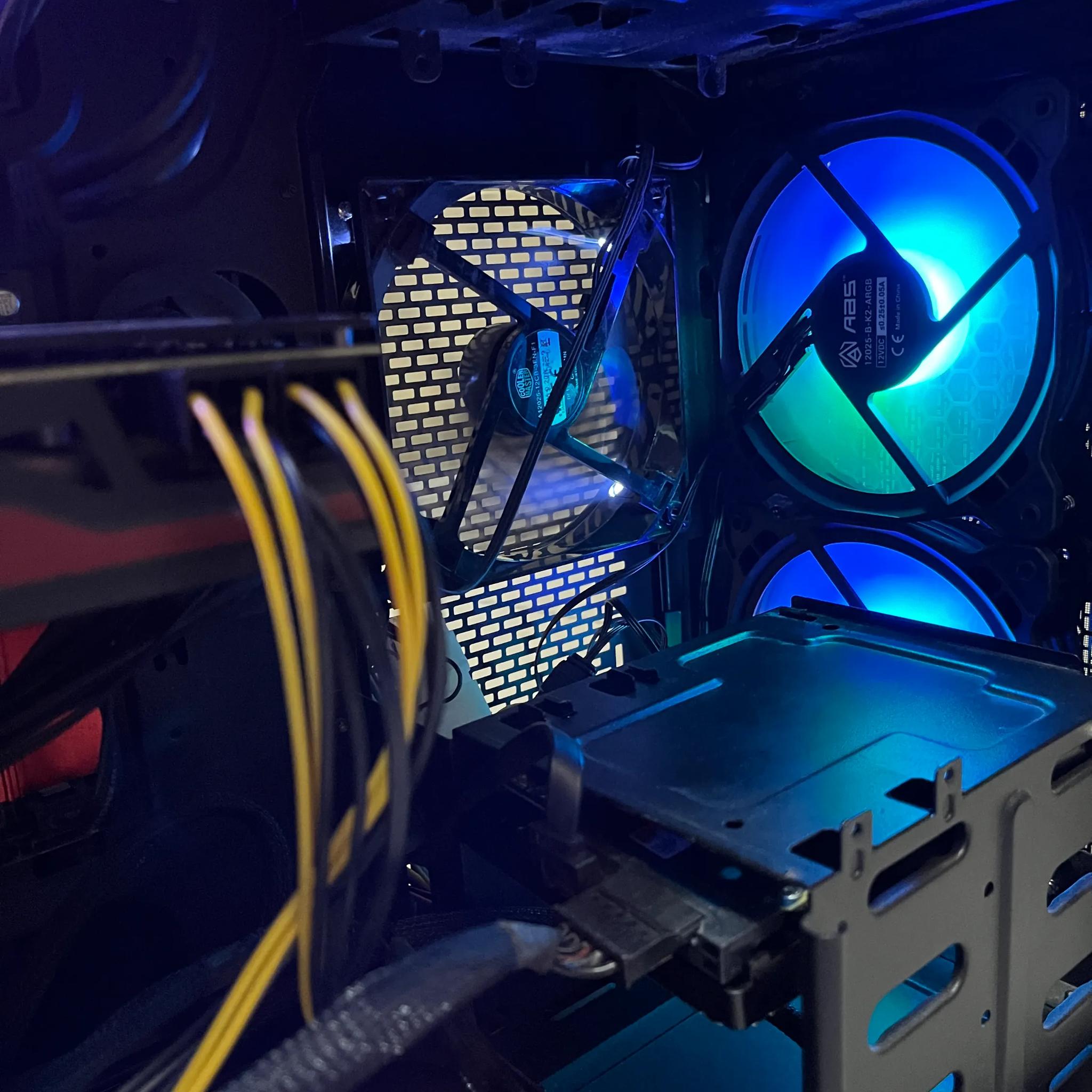 🔥 Budget RGB Gaming PC – R9 270x, Intel Core i5, 12GB RAM, 256GB SSD+1TB HDD, with RGB Remote