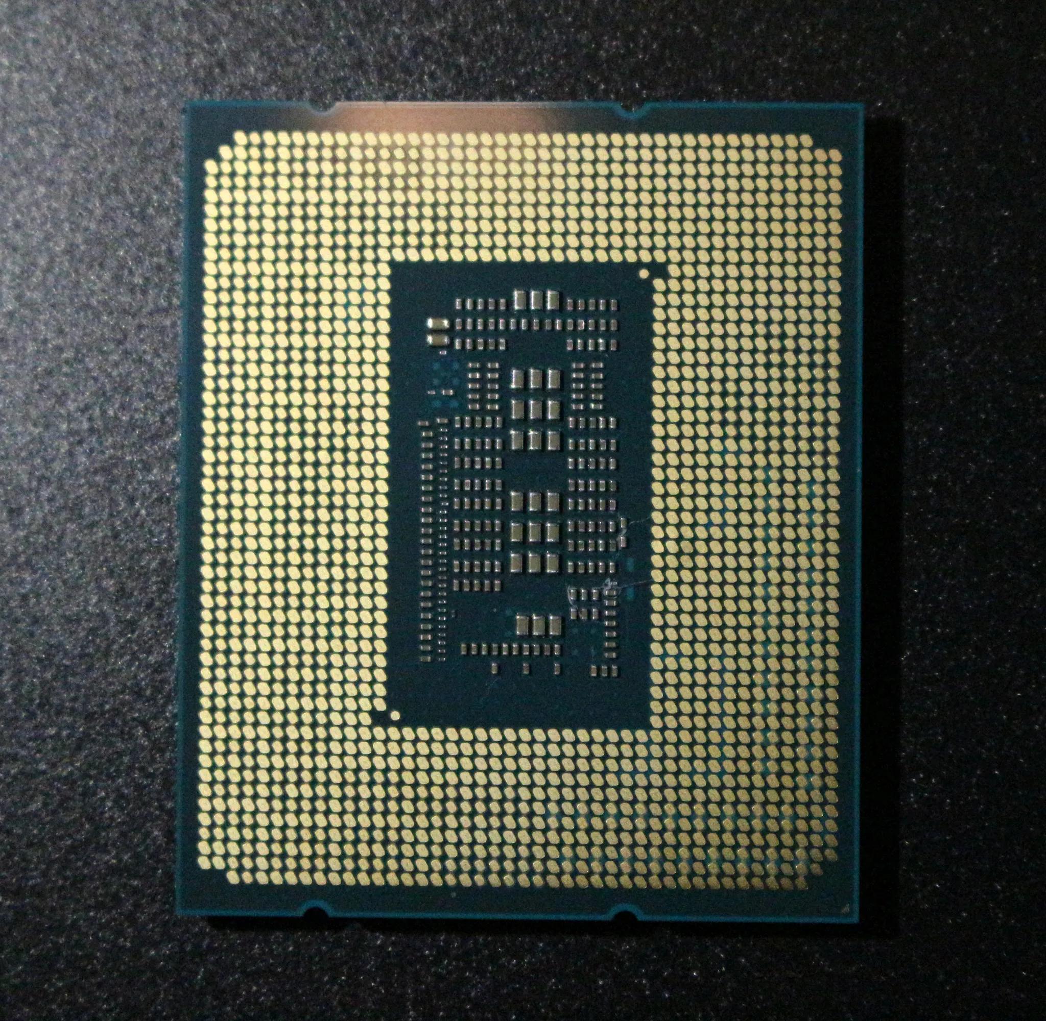 Intel Core i9-12900K | 16 Cores (8P8E) 24 Threads @5.20GHz
