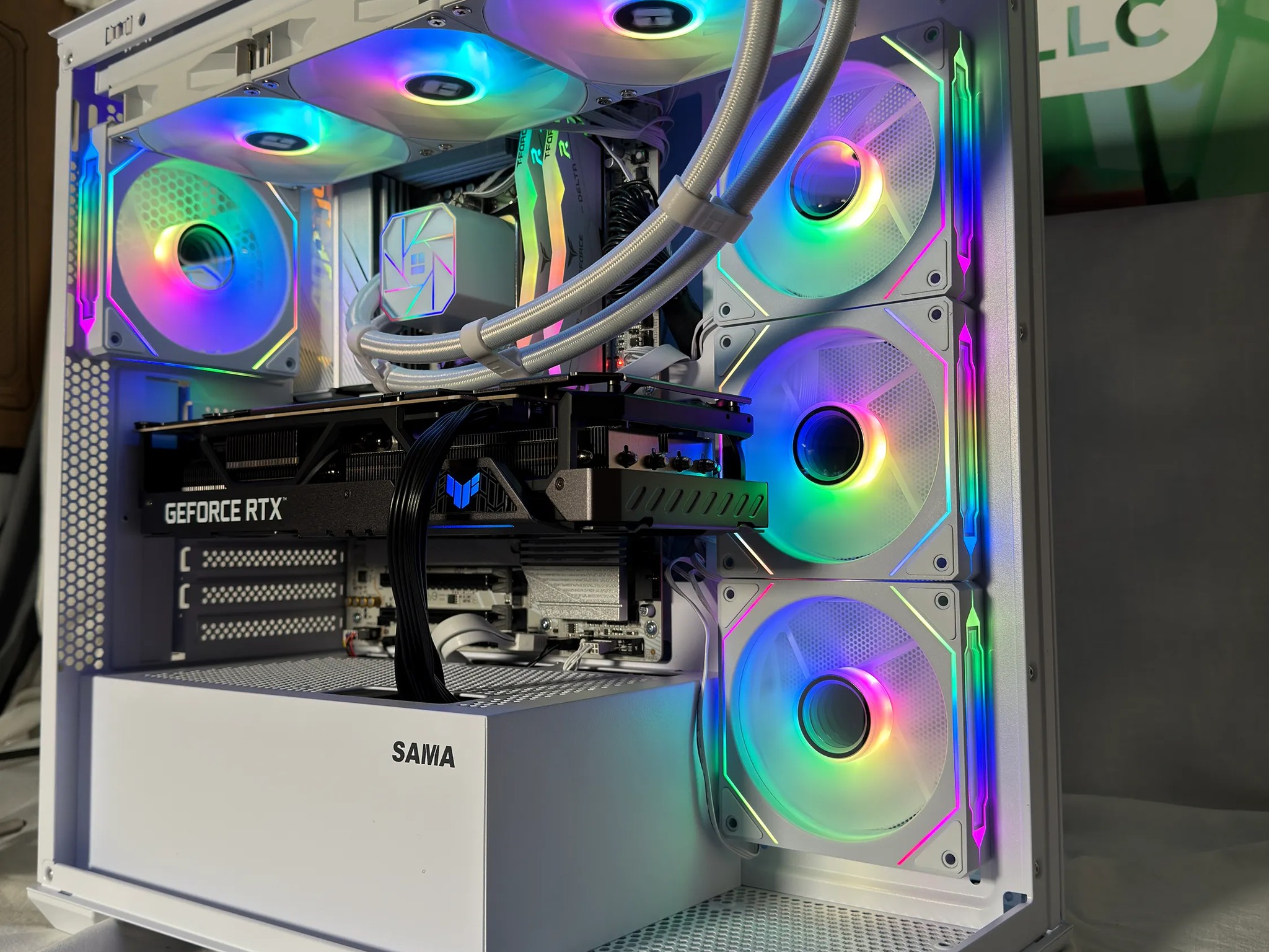 RTX 4090 Gaming PC with Ryzen 9 7950X3D