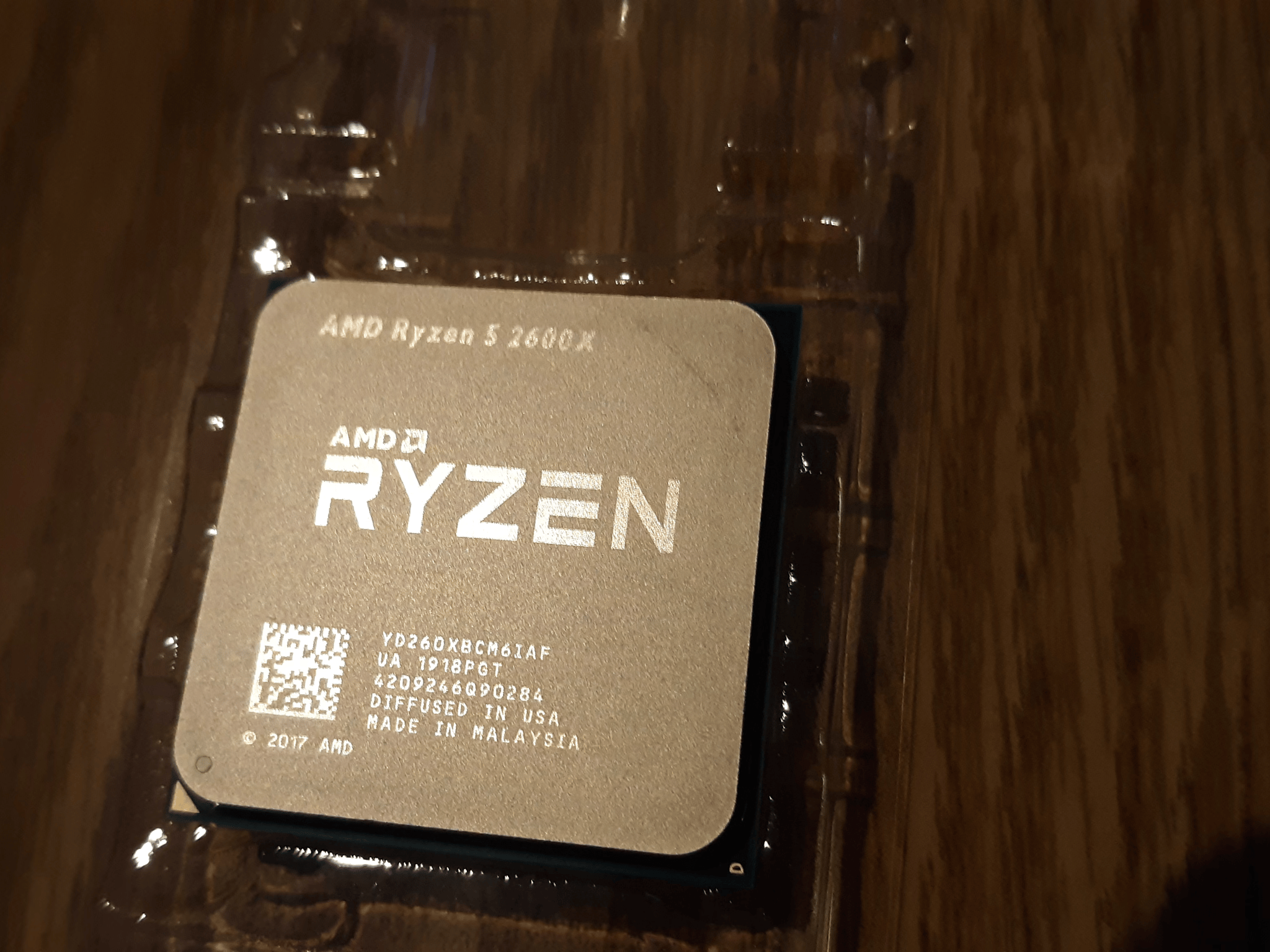 AMD Ryzen 5 2600X, 6C/12T CPU, 3.6 GHz, Socket AM4