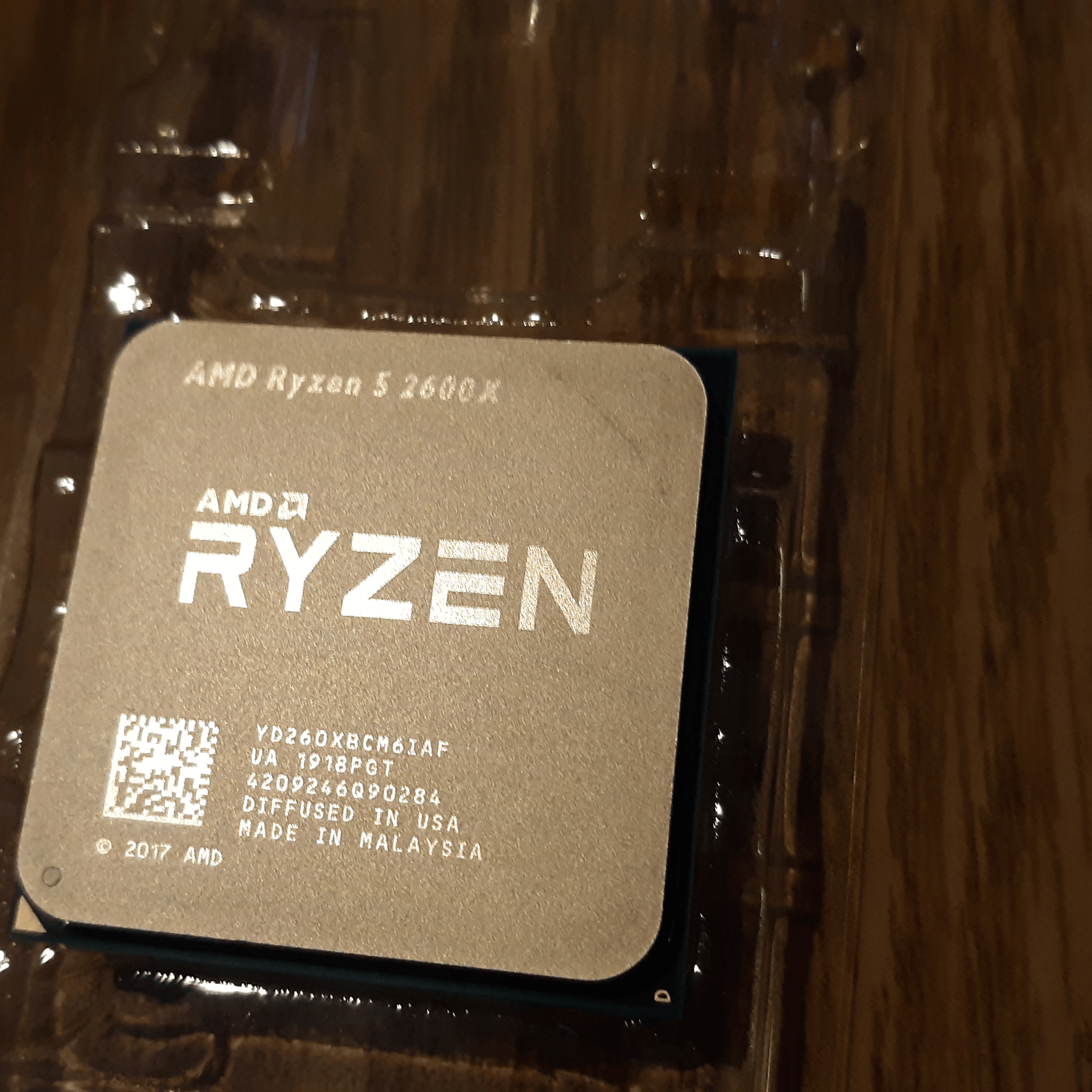 AMD Ryzen 5 2600X, 6C/12T CPU, 3.6 GHz, Socket AM4