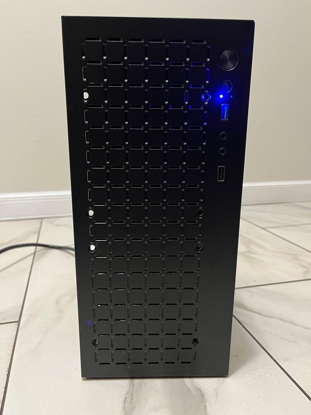 NVIDIA GTX 960, Intel Core i7-2600, 12GB RAM, 870 GB Storage