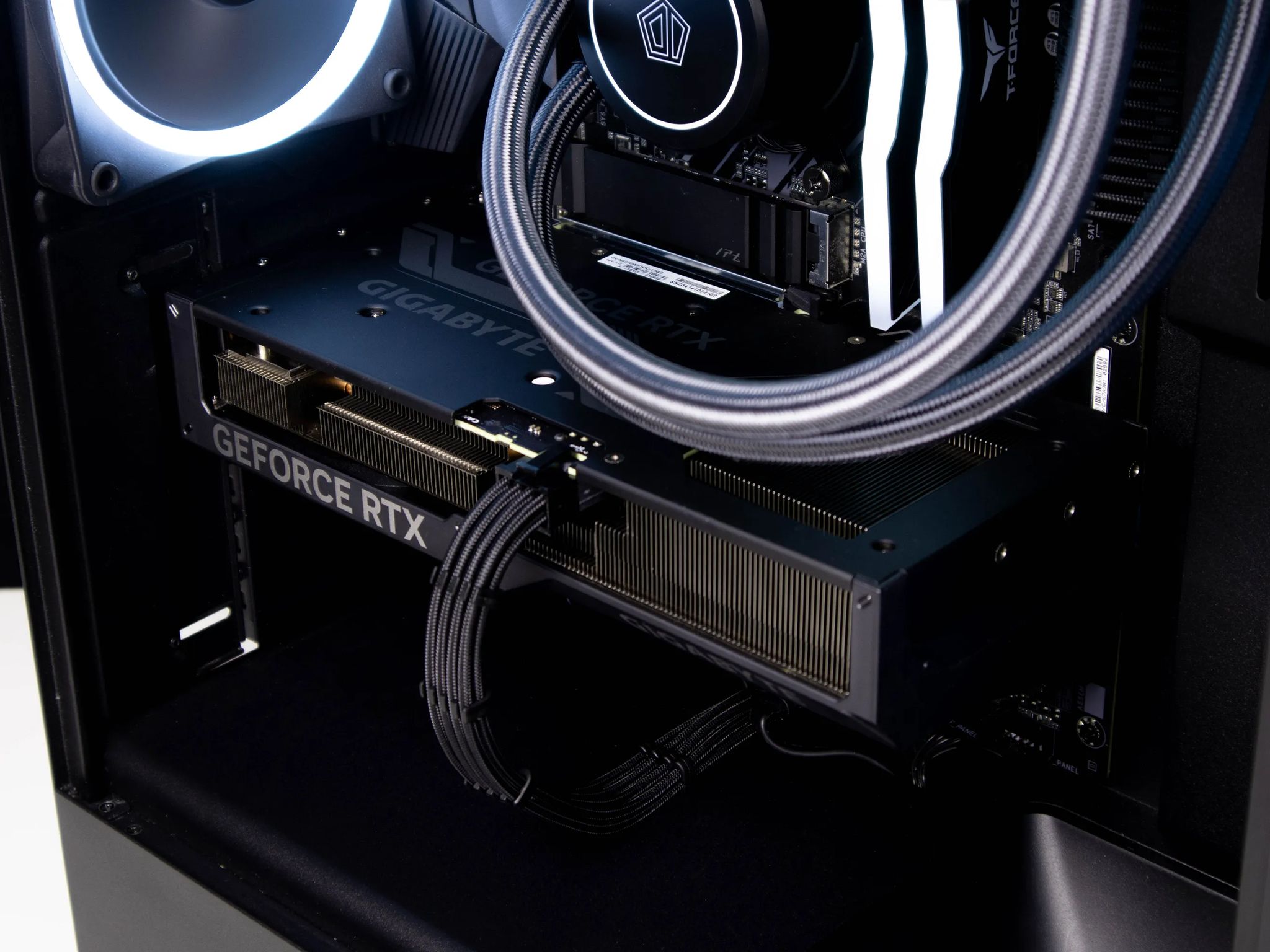 ~Flow~ (RTX 4070 | Ryzen 7 5800X | 32gb RAM)