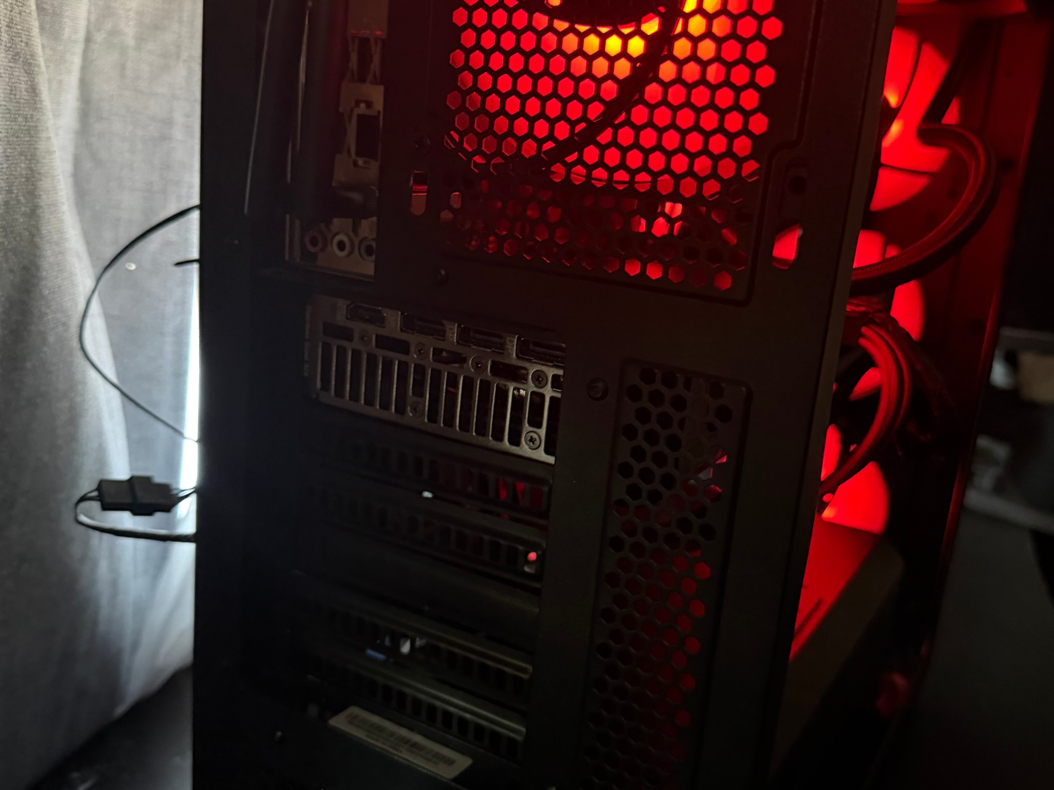 Custom 4k Gaming Pc!| 9070XT | 32GB RAM | Ryzen 7 |