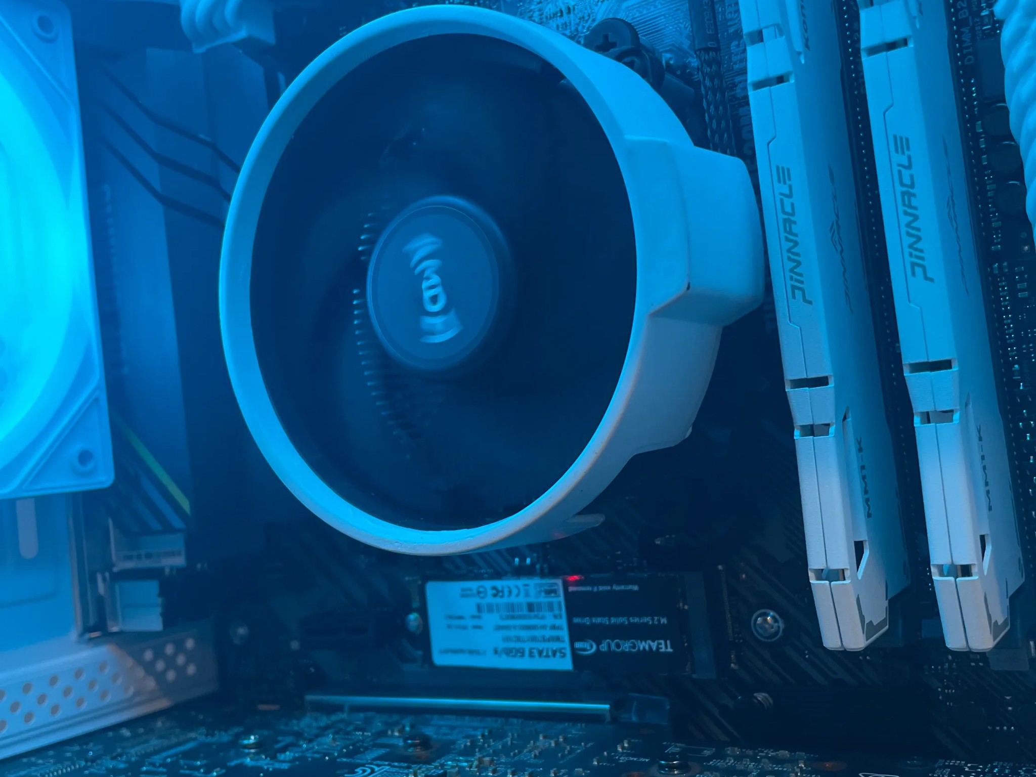 White Custom Gaming PC, Ryzen 5 5500, GTX 1060 6GB, 1TB Nvme, 16 GB RAM
