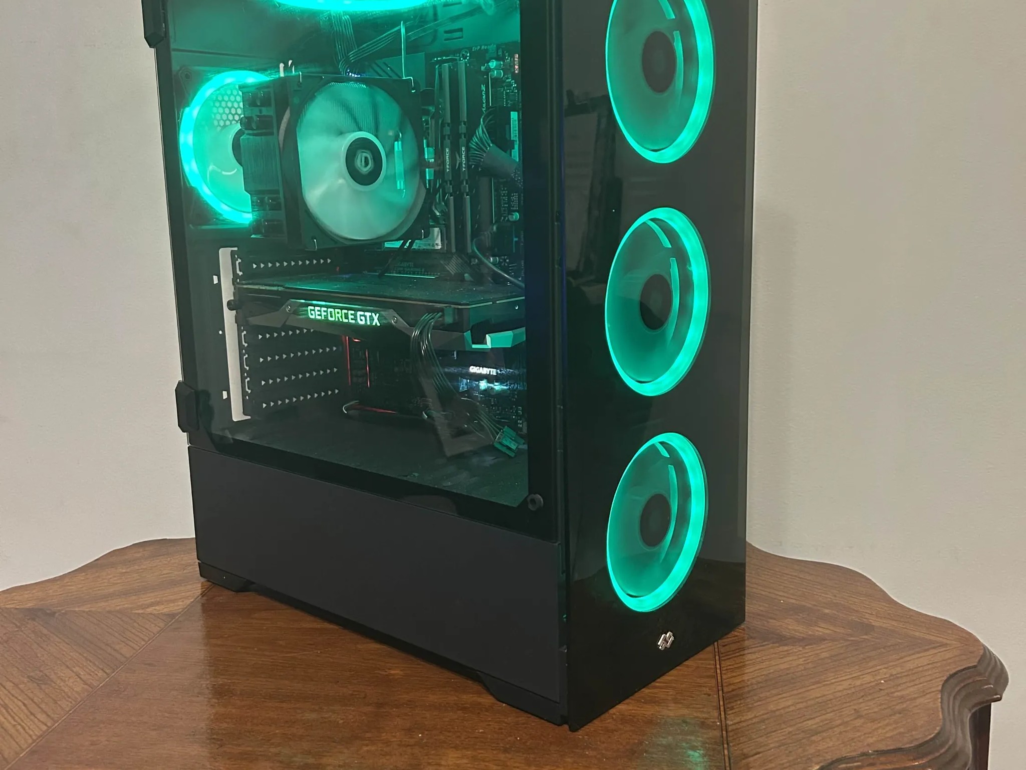 Gaming PC - GTX 1070 - Intel i5 9400