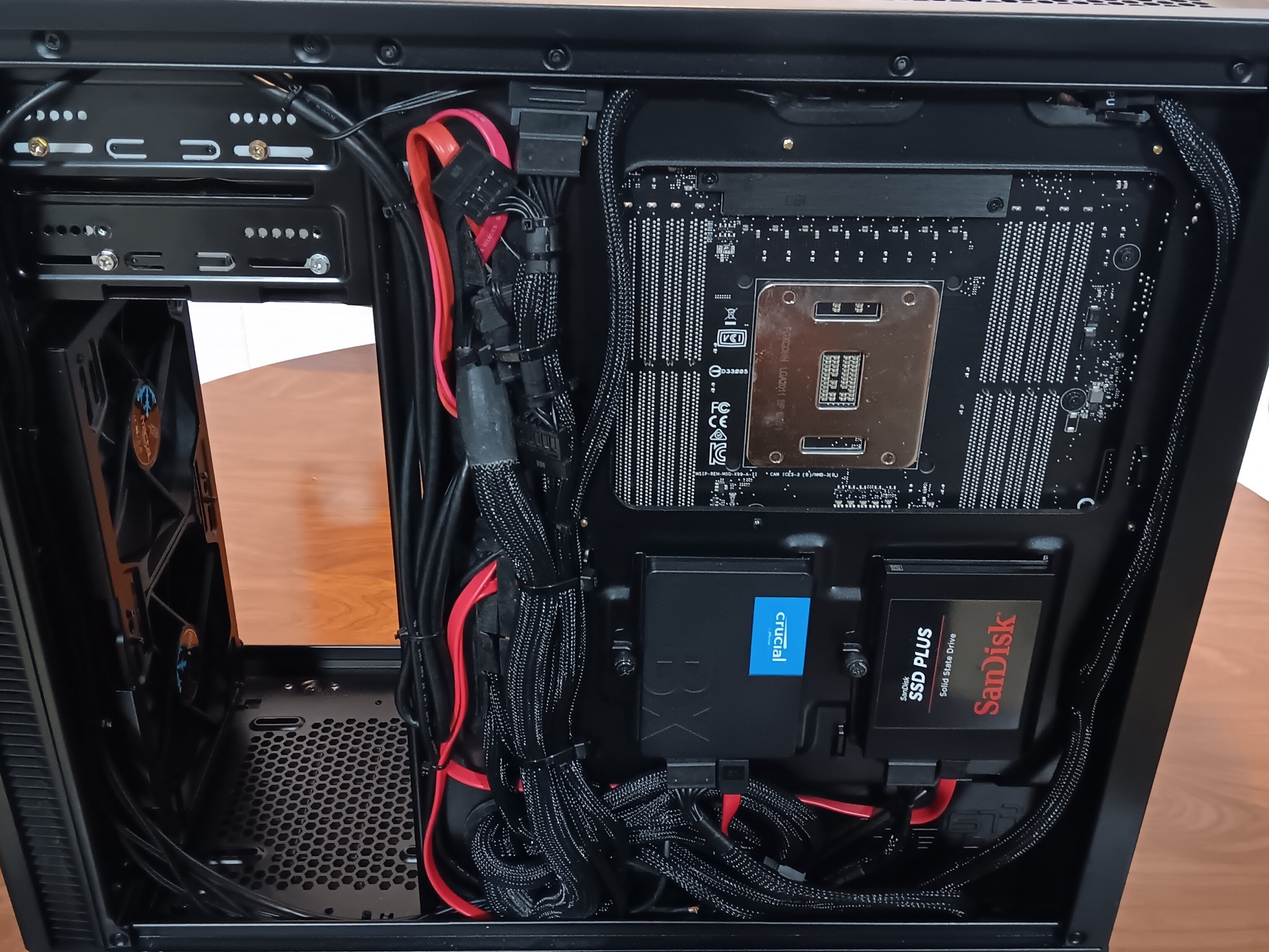 Fractal Design Define R5, ATX Asus X99-A II, i7-6950X 10C/20T 3.00GHz, 64GB DDR4, 2- Titan Xs, 3.5TB