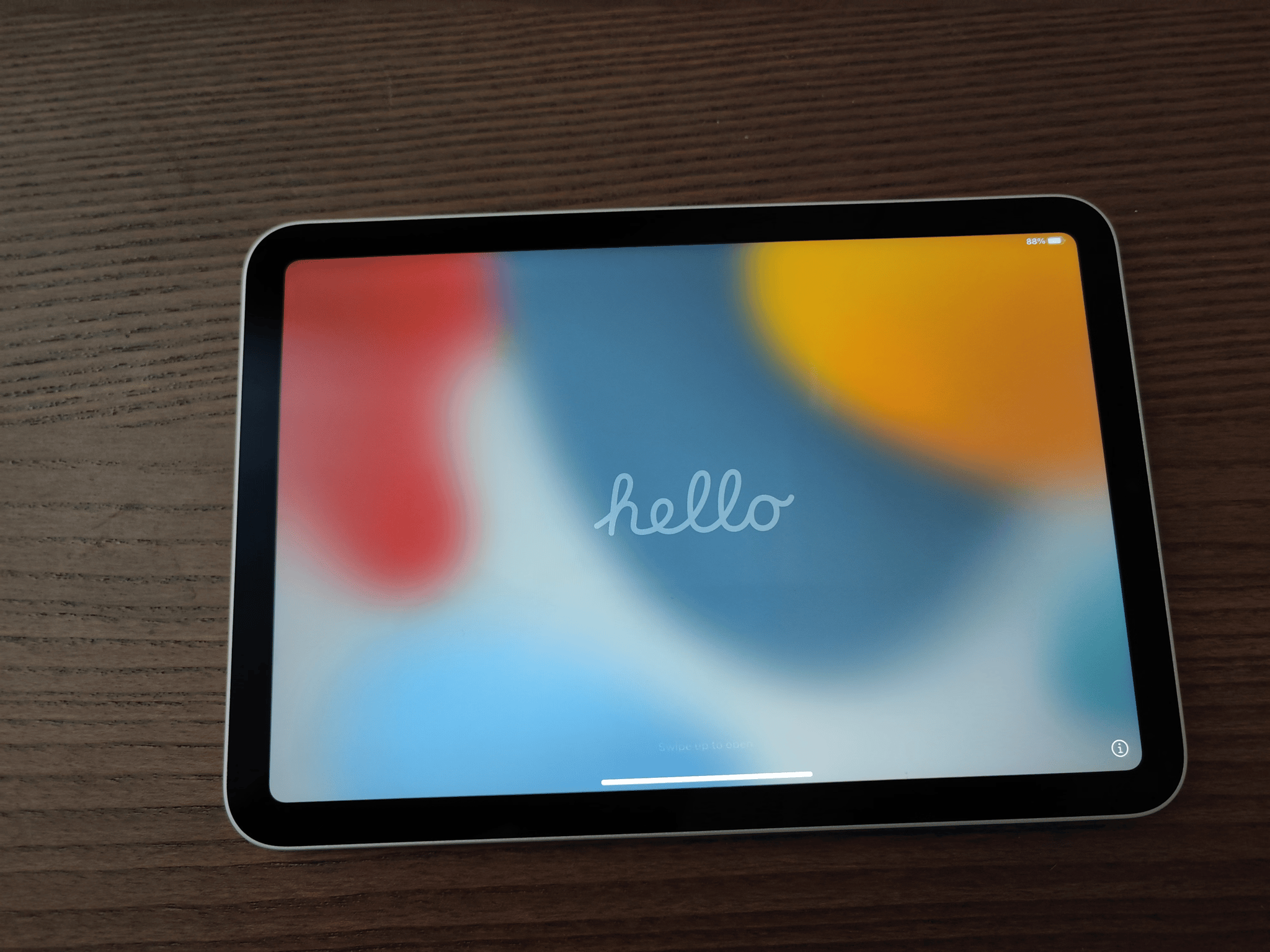 4th Gen Apple iPad Air 64GB (A15 Bionic) in Starlight Finish