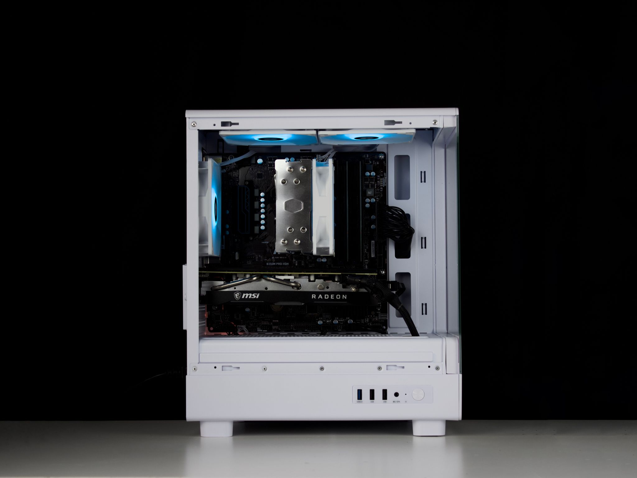 🧊❄️🧊 White Gaming PC – RX 5700 XT, Ryzen 5 3600, 16GB RAM, 512GB SSD - WiFi, BlueTooth 🧊❄️🧊