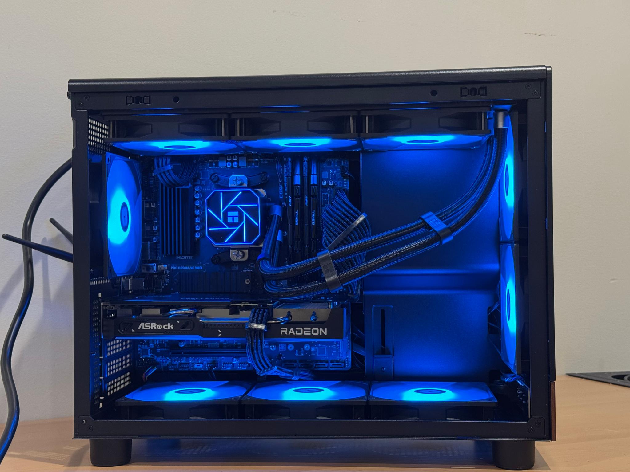 Custom 9060XT 16GB, 5600X Gaming PC