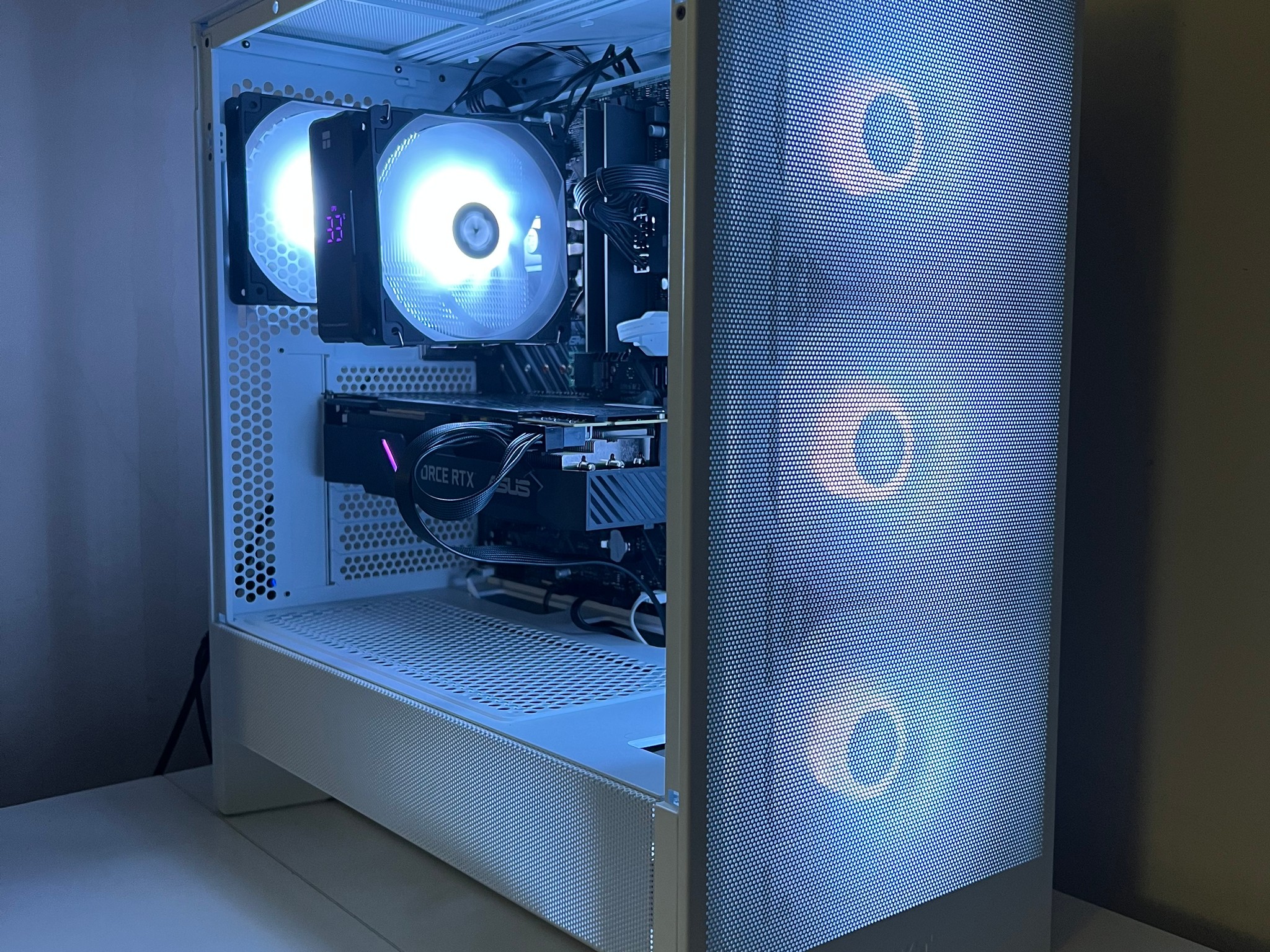 Gaming pc |RTX 2080| Intel core i7 8700| 16gb ddr4| 1.5tb ssd