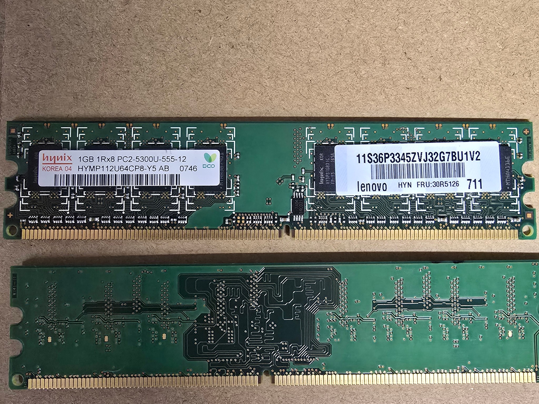 Hynix HYMP112U64CP8-Y5 AB-C PC2-5300 667MHZ 1GB x 2 DDR2 Memory 1Rx8 1GBx2 = 2GB