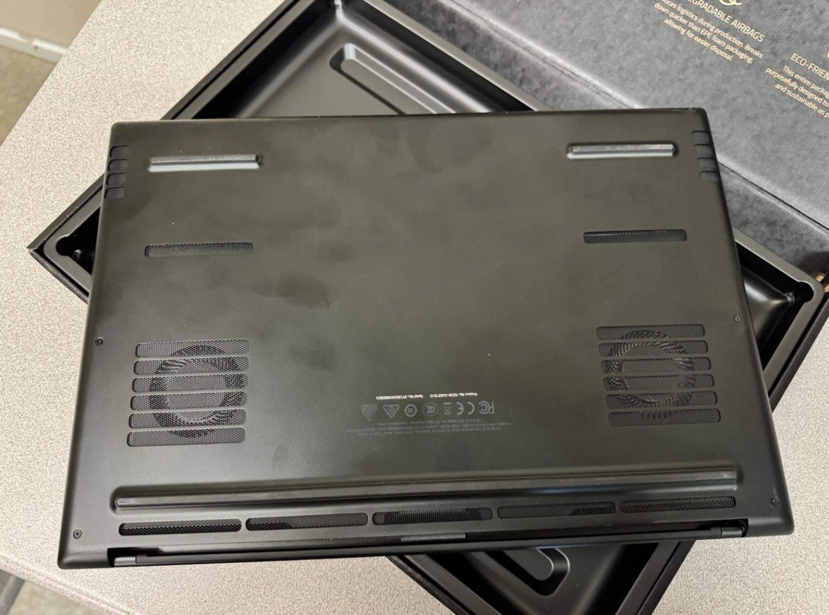 Razer Blade 16 RTX 4080 i9 13th gen