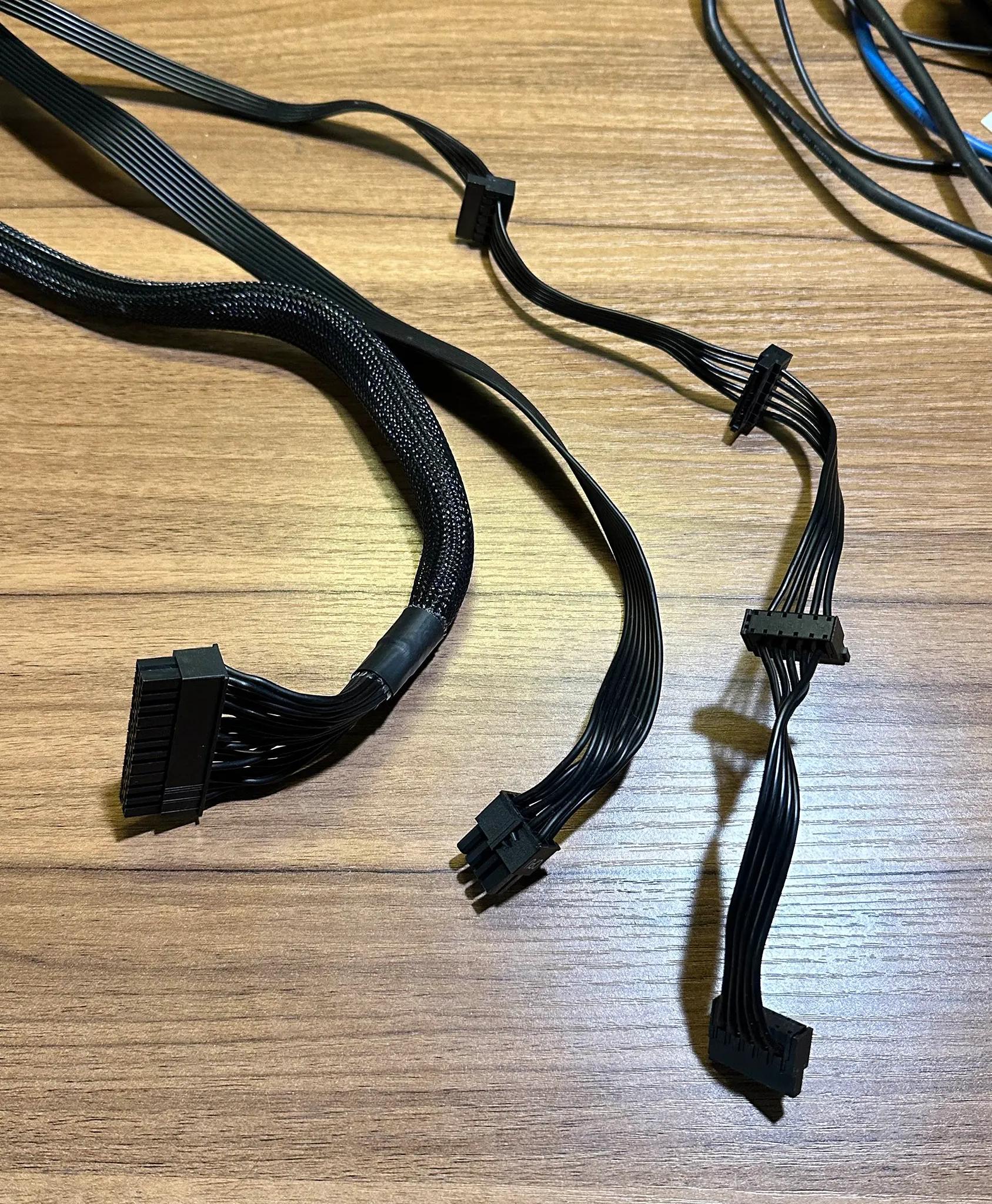 Corsair RM850 850W 80+ Gold ATX Modular Power Supply (Missing cables)