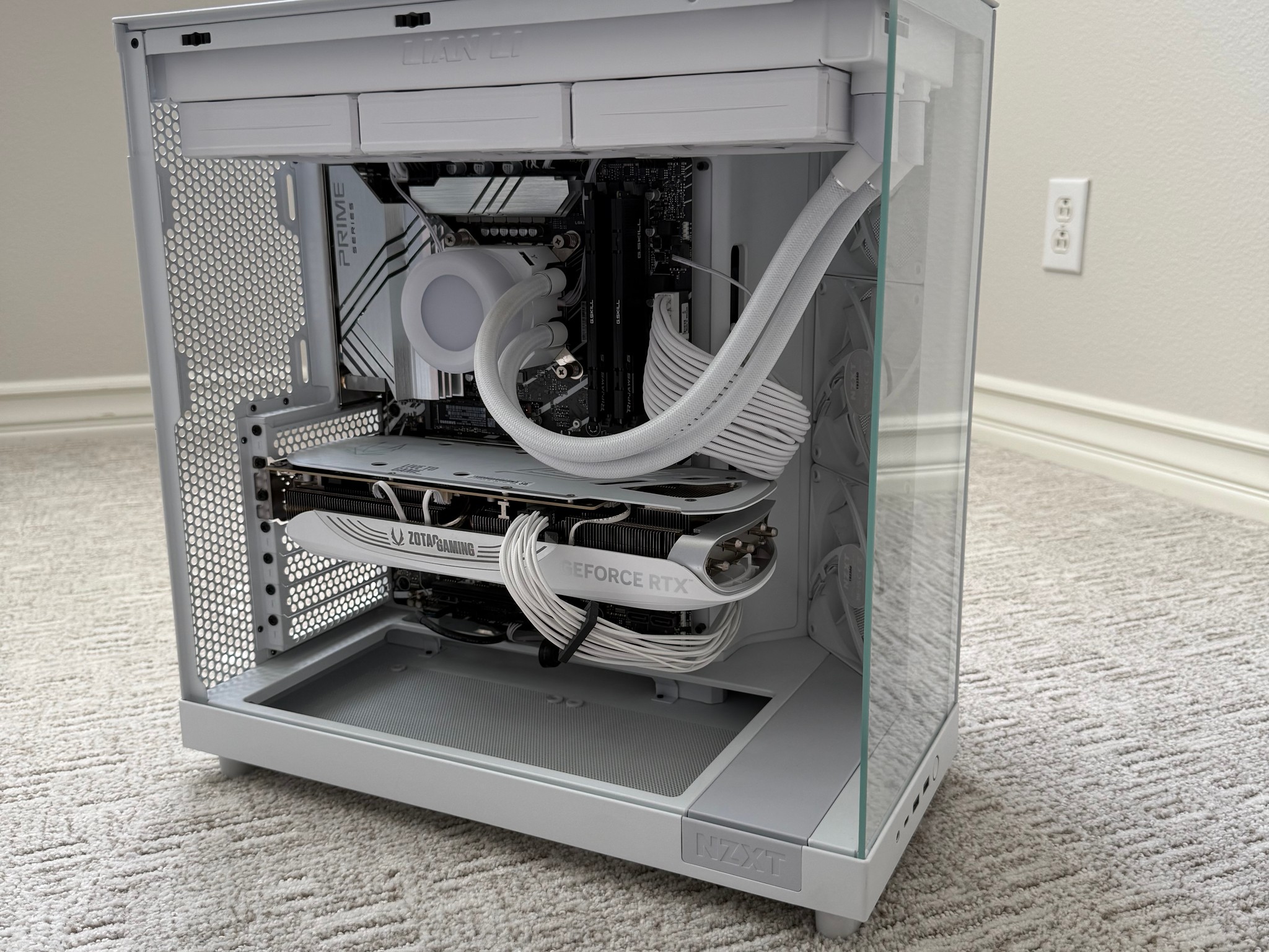 RTX 4080 Super White-Out Gaming PC