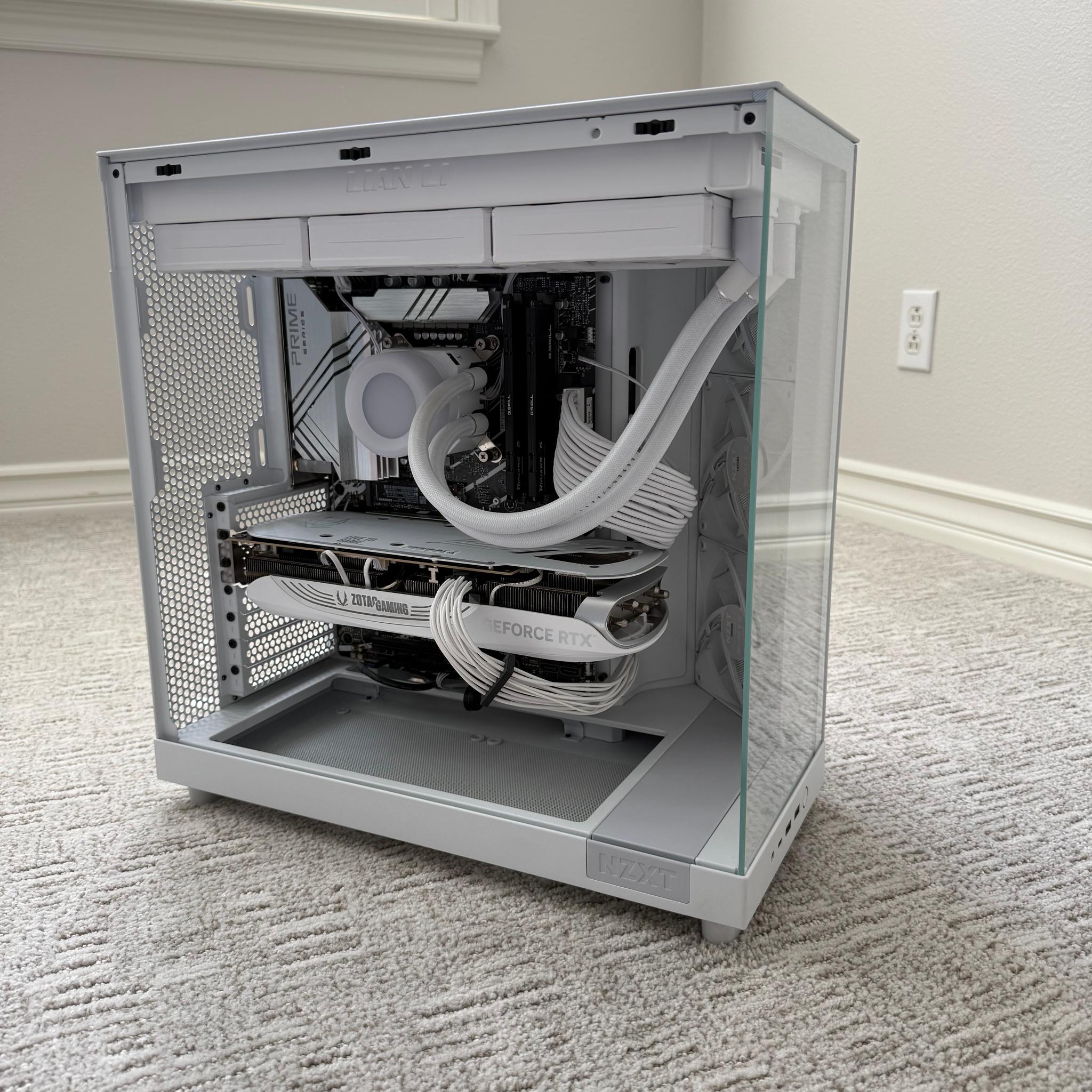 RTX 4080 Super White-Out Gaming PC