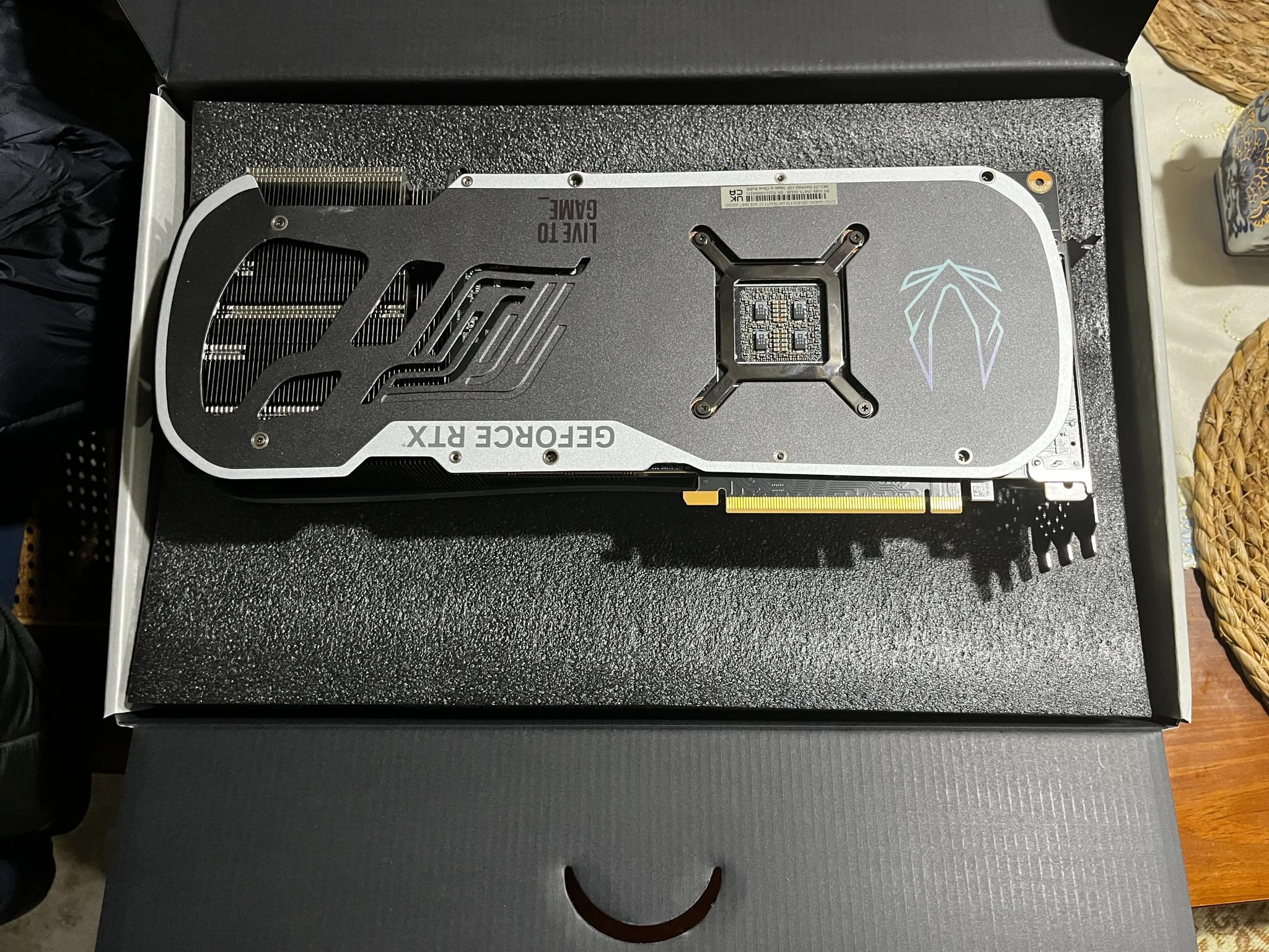ZOTAC GAMING GeForce RTX 4090 Trinity OC DLSS 3 24GB GDDR6X 384-bit 21 Gbps PCIE 4.0 GPU