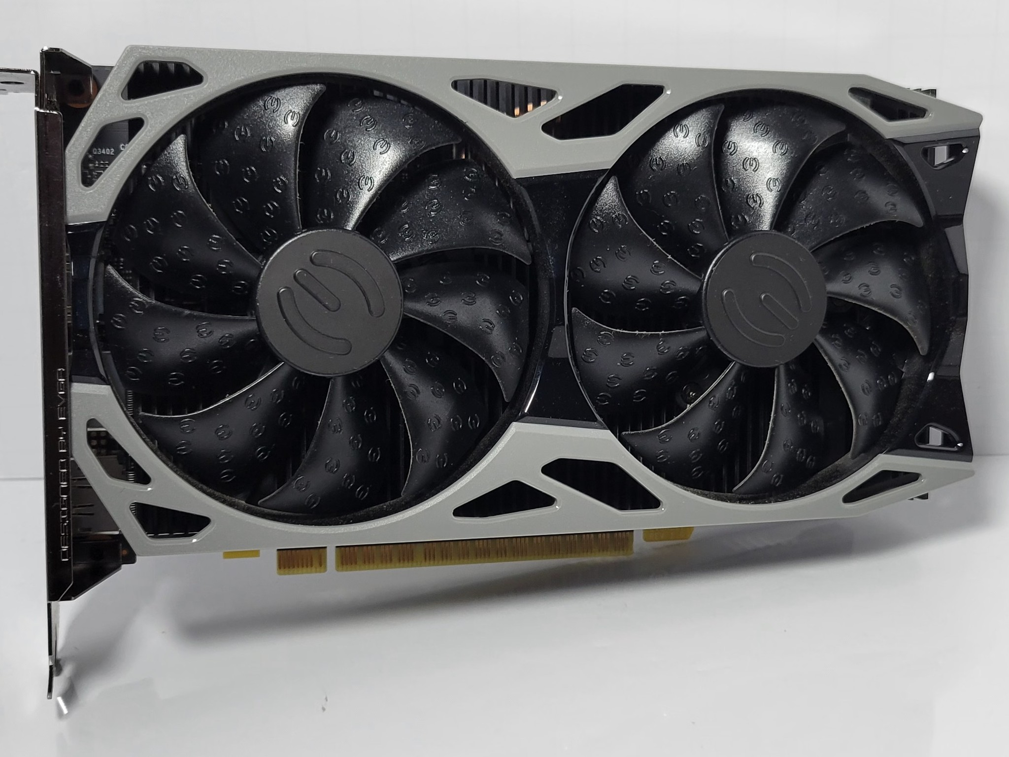 EVGA SC ULTRA GAMING GeForce GTX 1650 G5, Black, Used like New