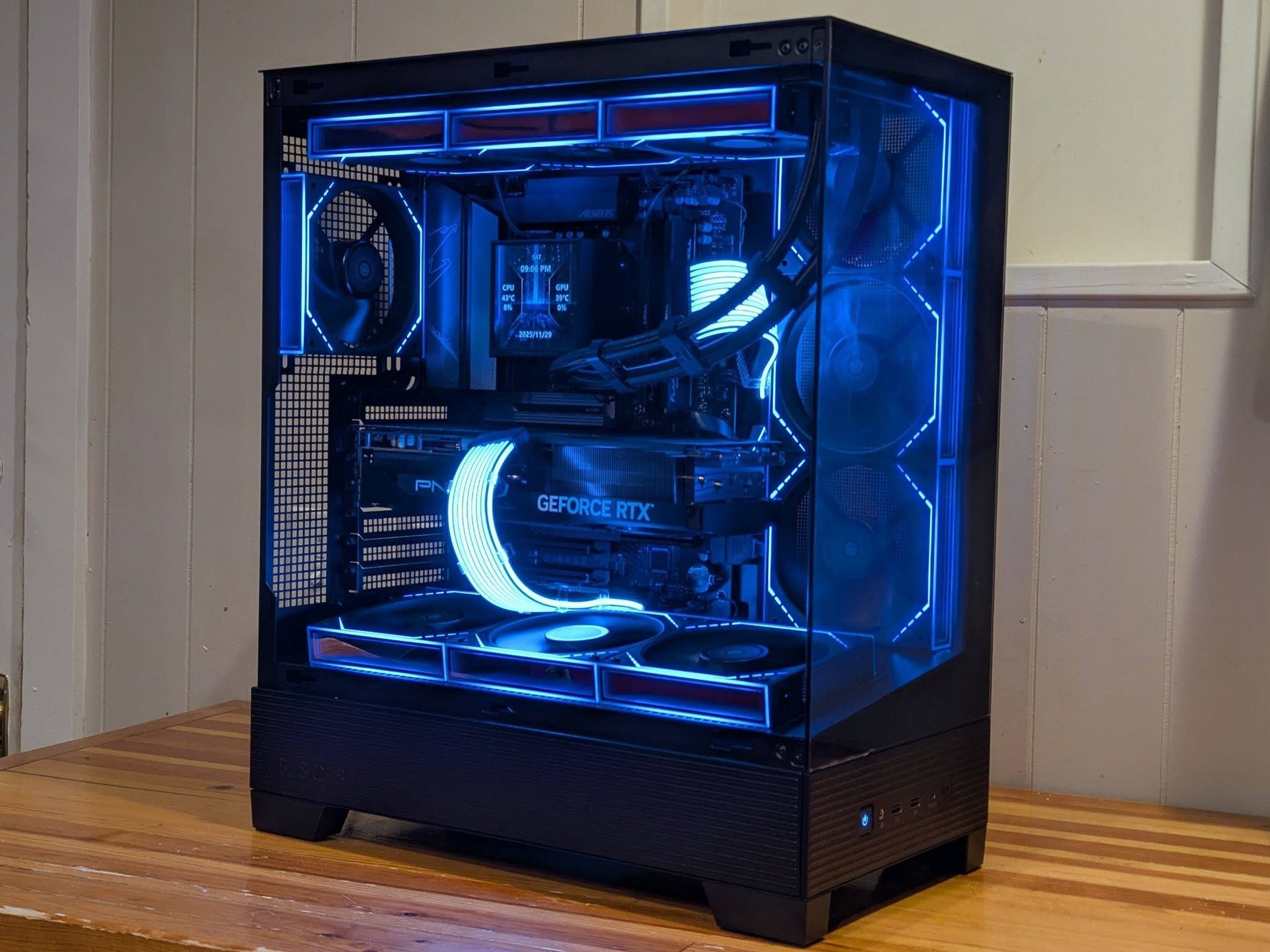 🖤⚡ Ryzen 7 9800X3D + RTX 5070 Ti | 1440p Monster | Black LCD + Infinity Mirror Build