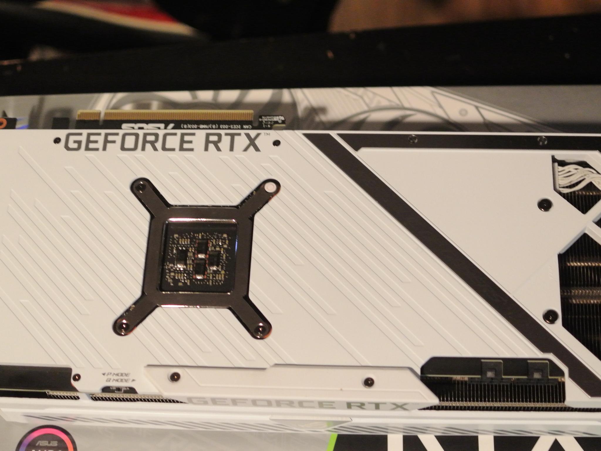 ASUS ROG Strix GeForce RTX 3070 White OC V2 LHR - Image 4