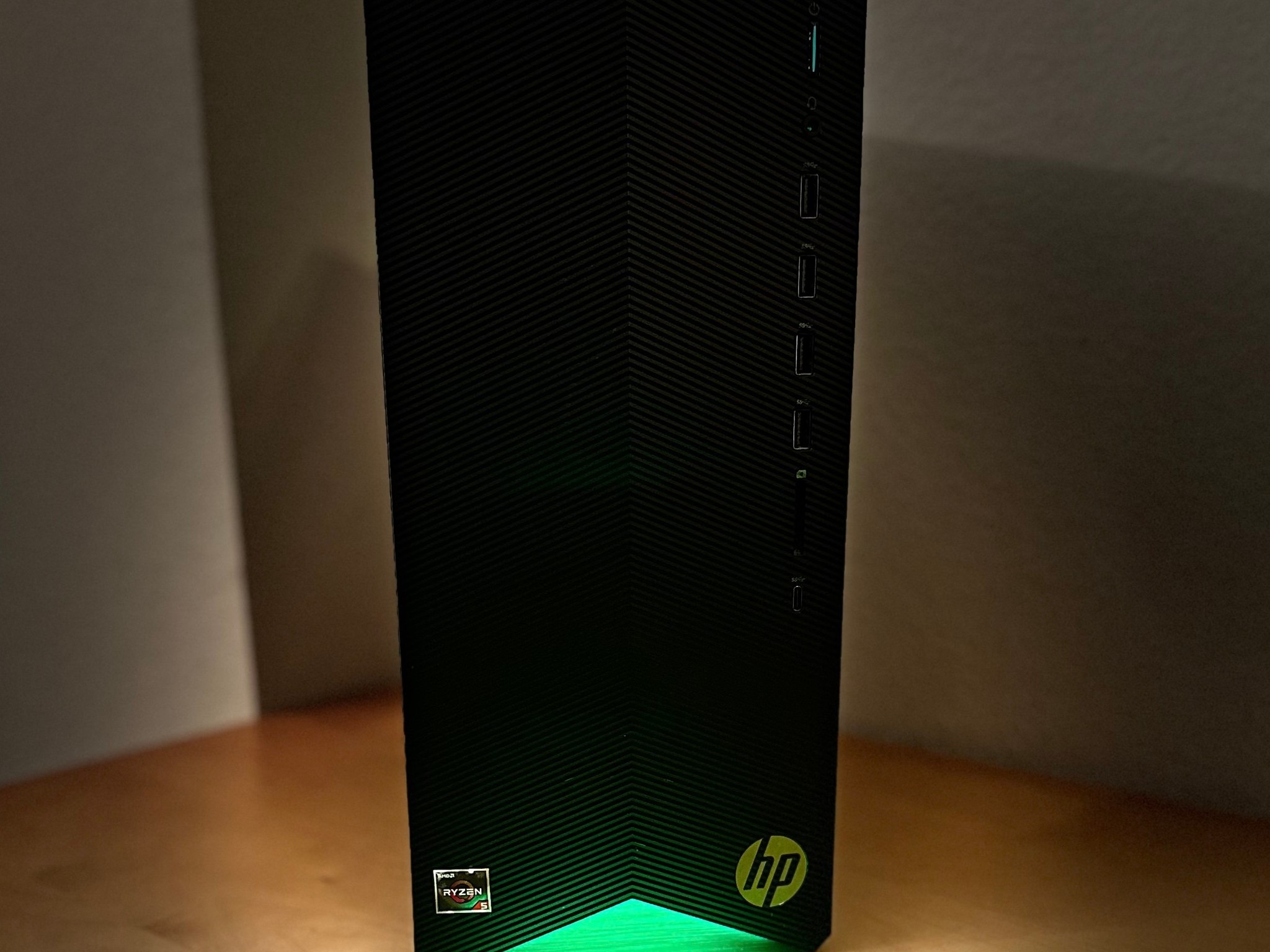 [USED] HP Gaming Computer, Ryzen 5 3500, GTX 1650, 512GB SSD