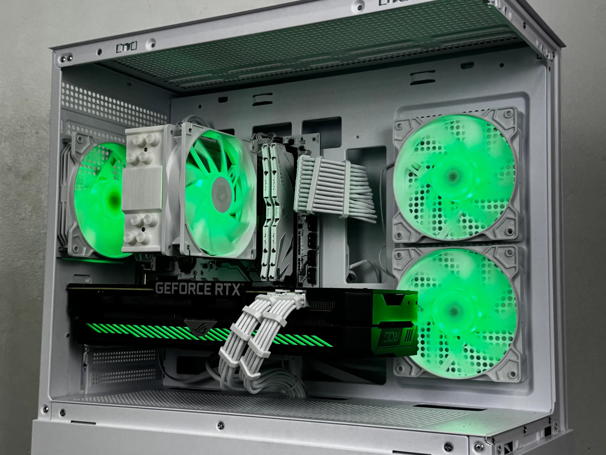 🤍White🤍 Budget Gaming PC (Ryzen 5 5500 + RTX 3070 + 16gb of Ram)