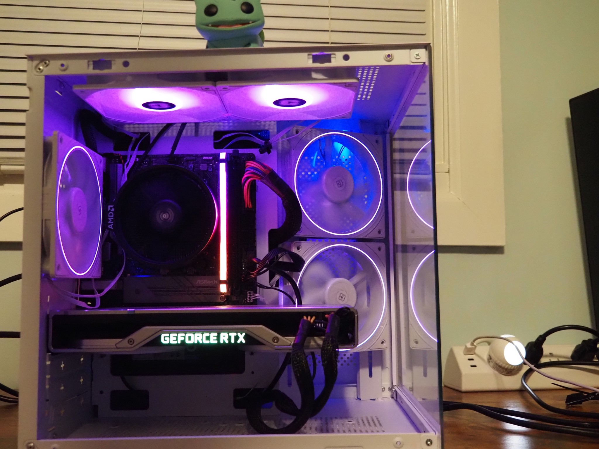 Ryzen 5 5500 | RTX 2070 Super Founders Edition | 16GB RAM | 512GB NVMe | Ready to Game