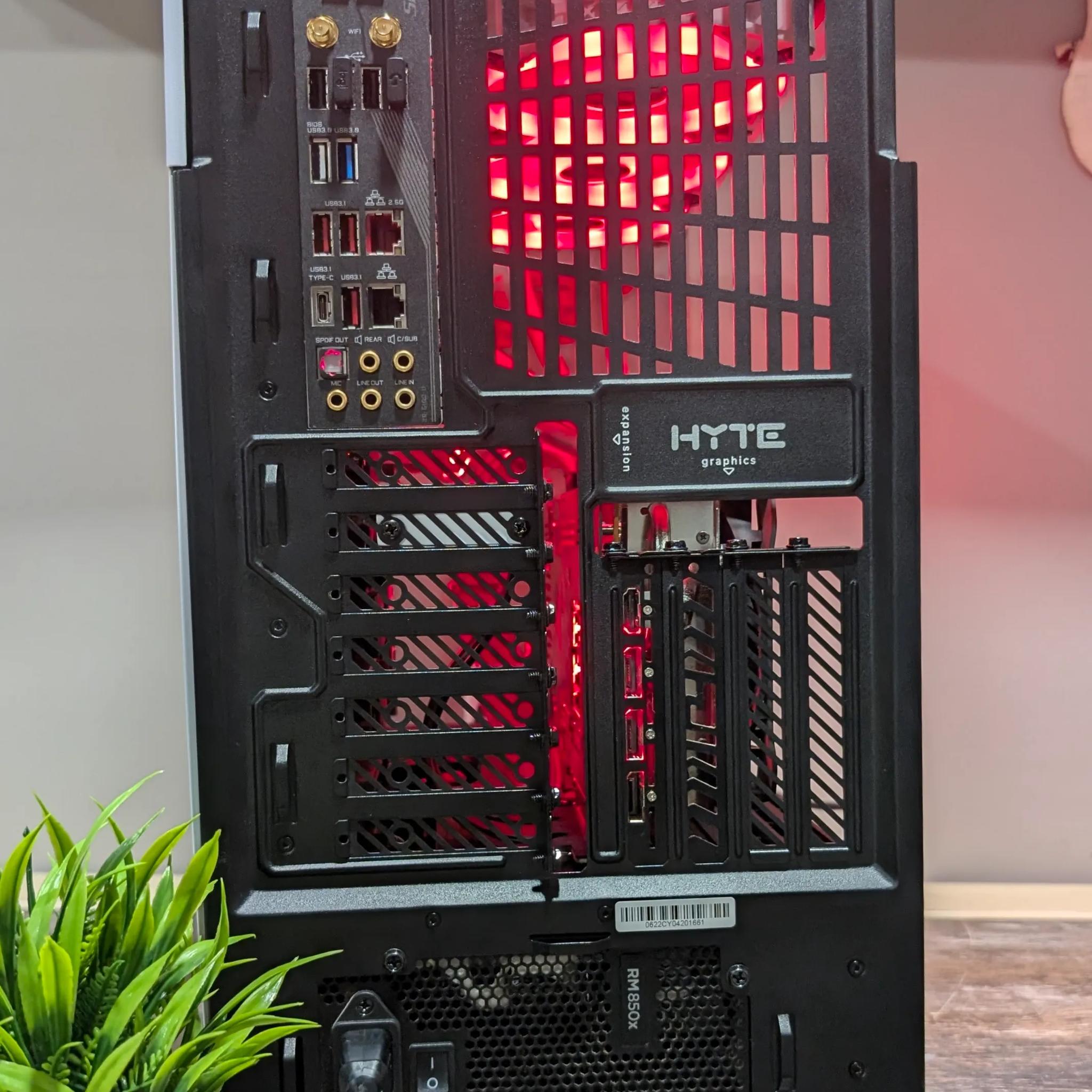 Gaming PC // RX 6800 XT - Ryzen 7 5800X