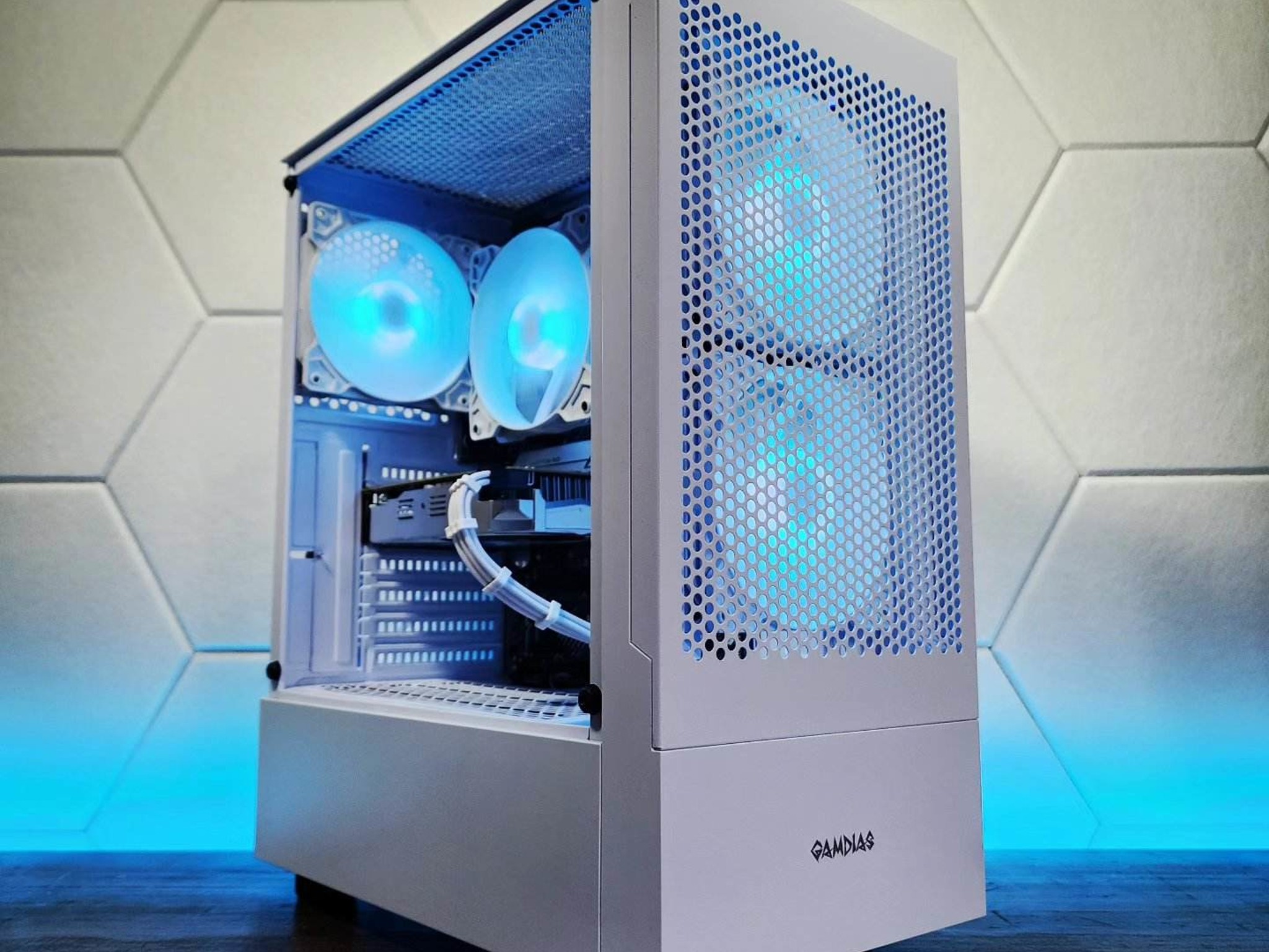 💙🤍💙 GTX 1060 6GB // Intel Core i3 10105F // Silicon Power 16GB 3200MHz
