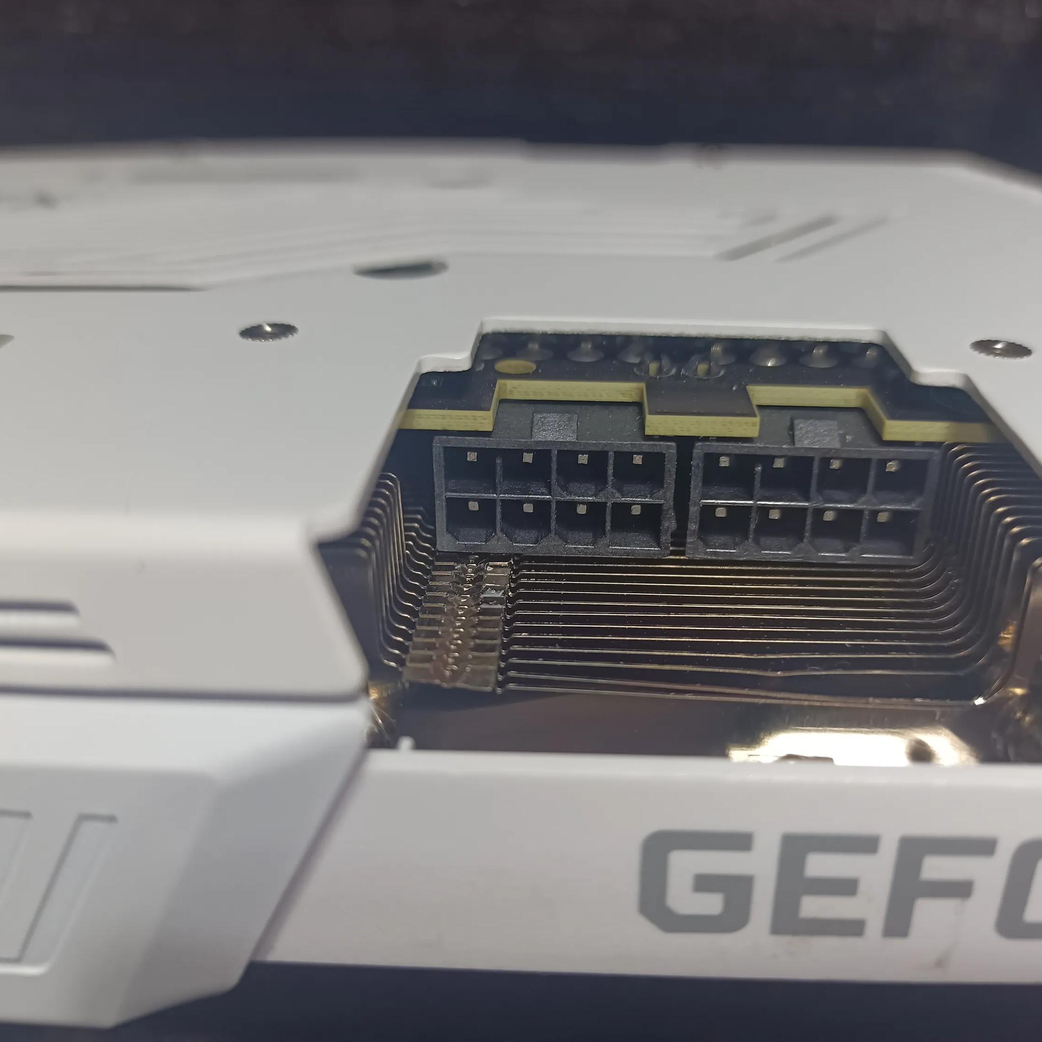 ZOTAC GAMING GeForce RTX 3060 AMP White Edition