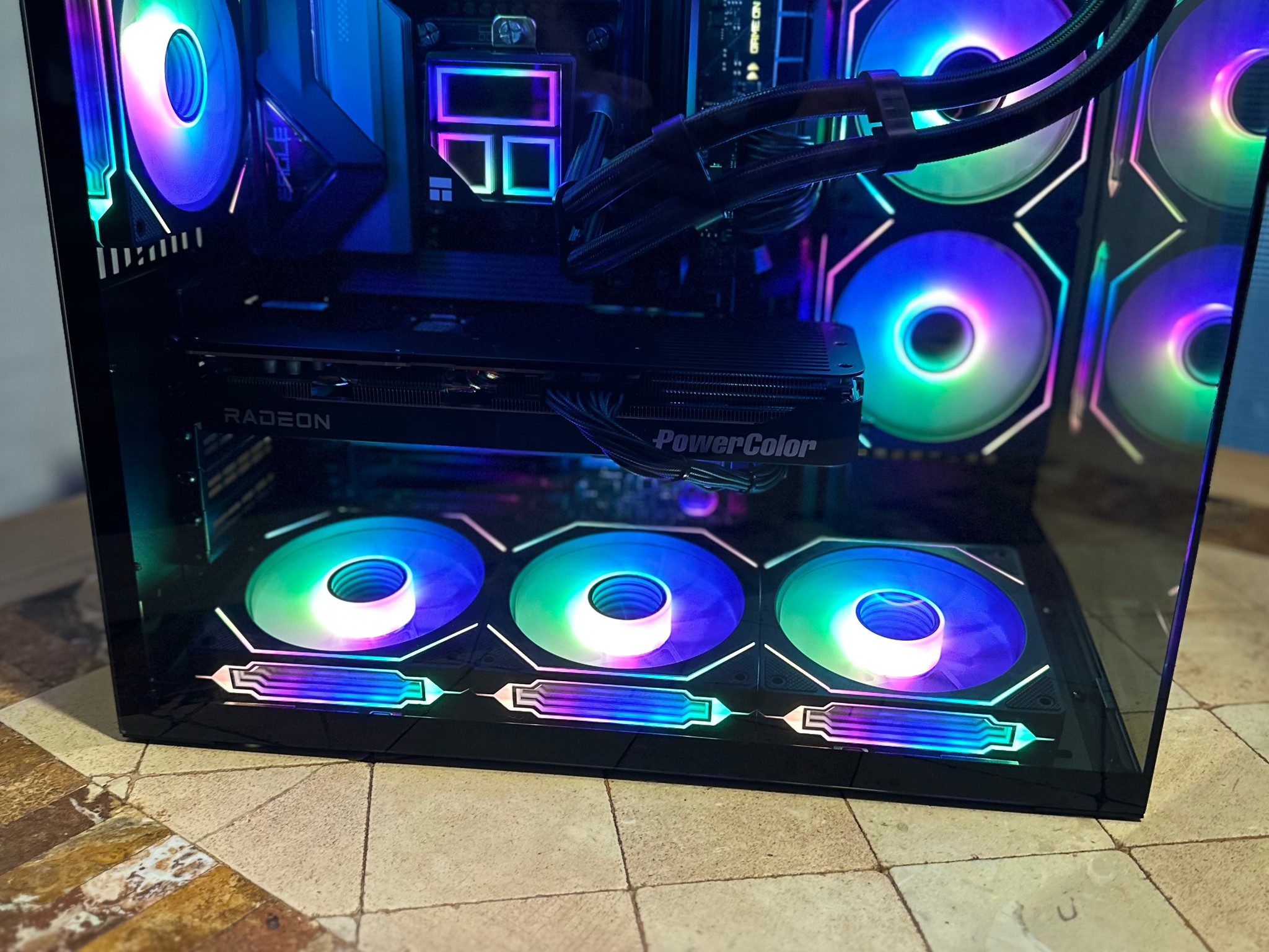 Intel Core Ultra 7 270K+ / PowerColor Reaper RX 9070XT 16GB / 32GB RAM / 2TB M.2 /MidTower Gaming PC