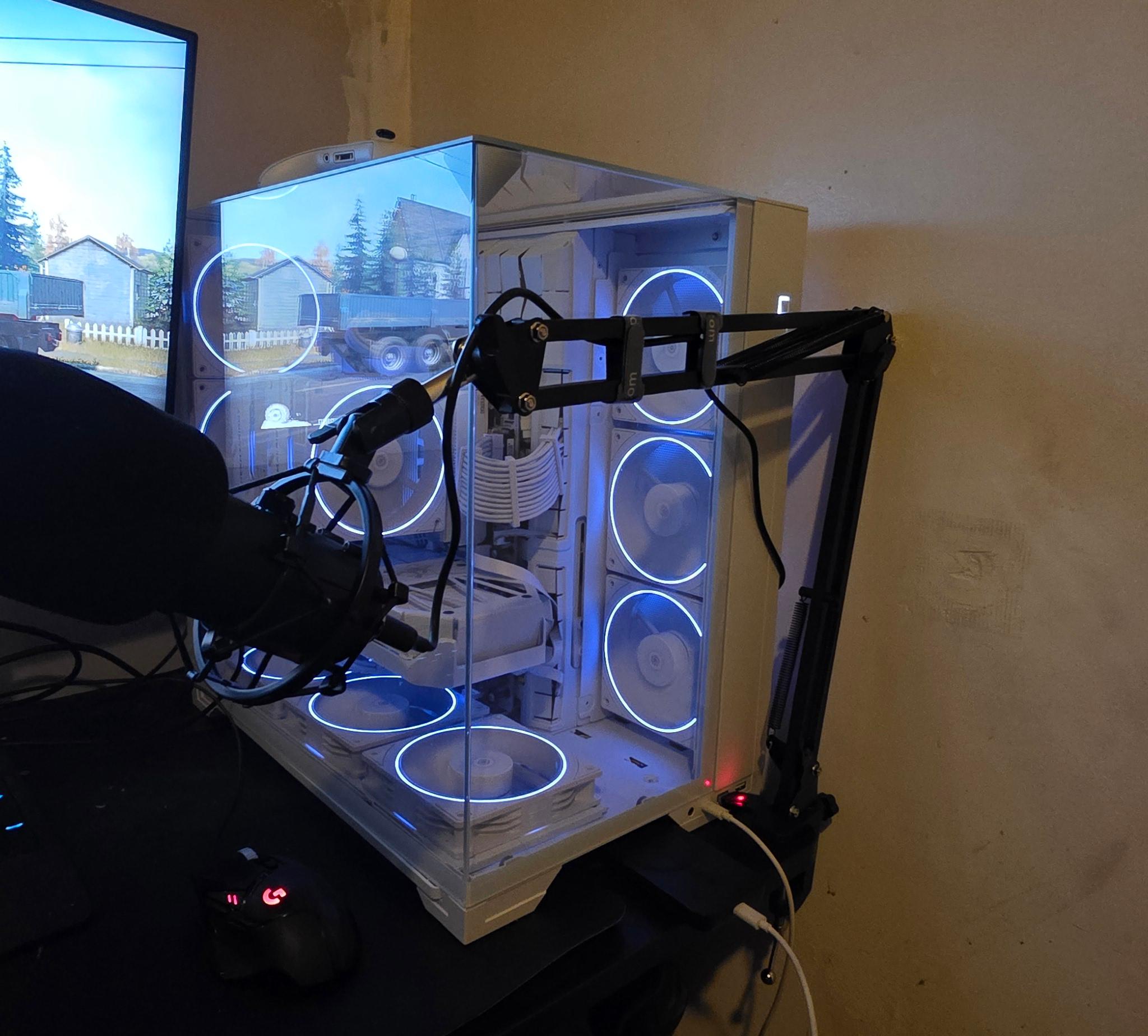 Radeon RX 9070 XT Custom Gaming PC - Ryzen 5 9600X