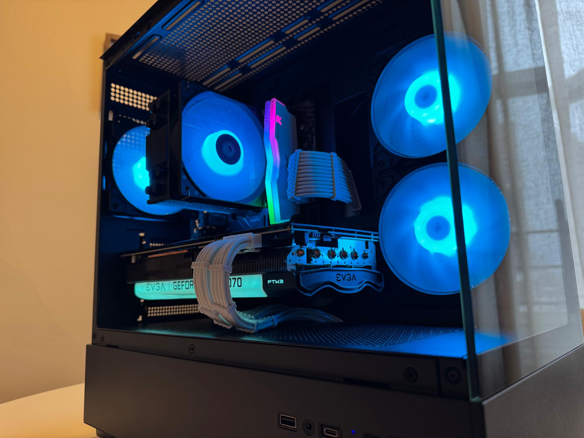 (New) Gaming PC (RTX 3070 + Ryzen 7 5700x)