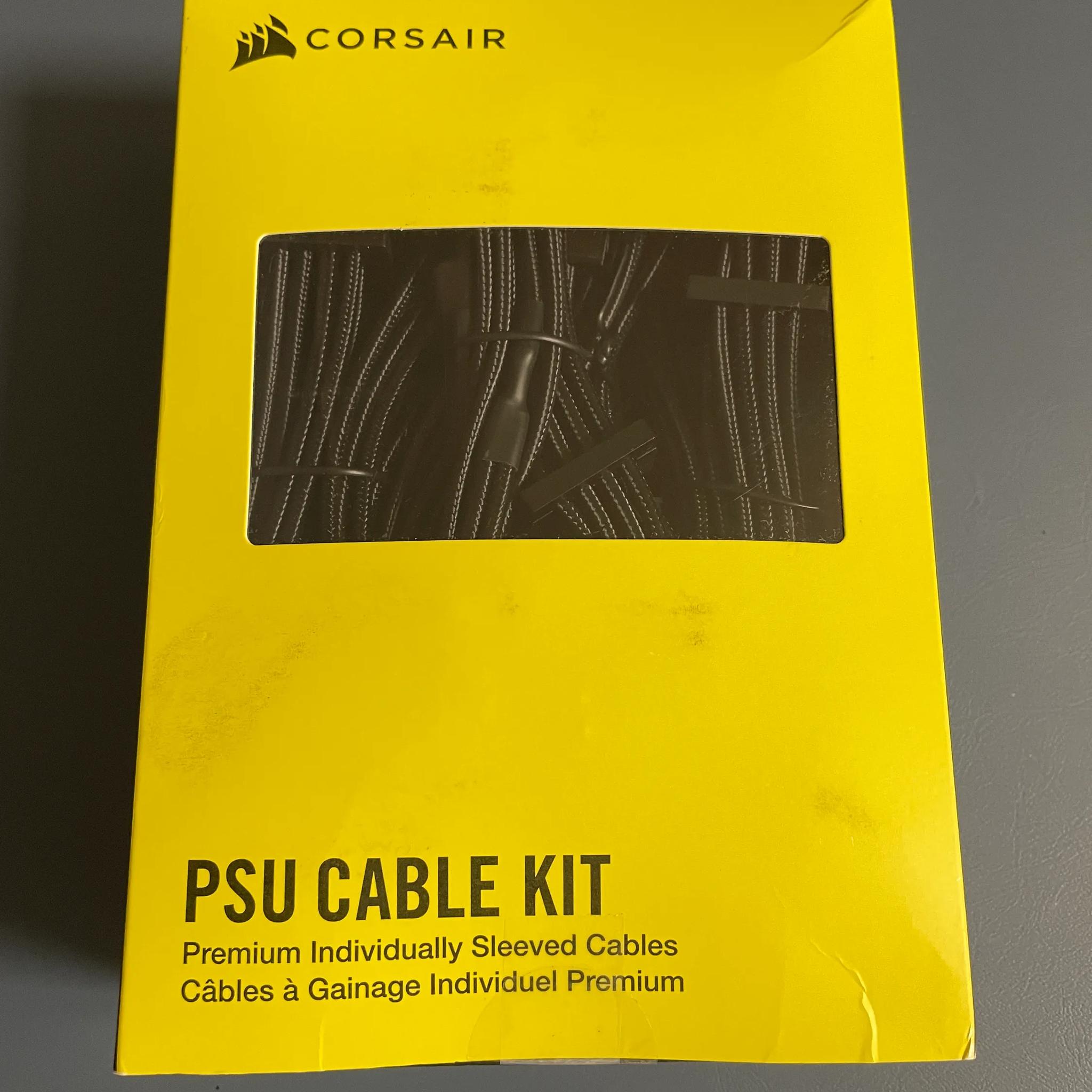 LIKE NEW! Corsair RM850e + Sleeved Cables