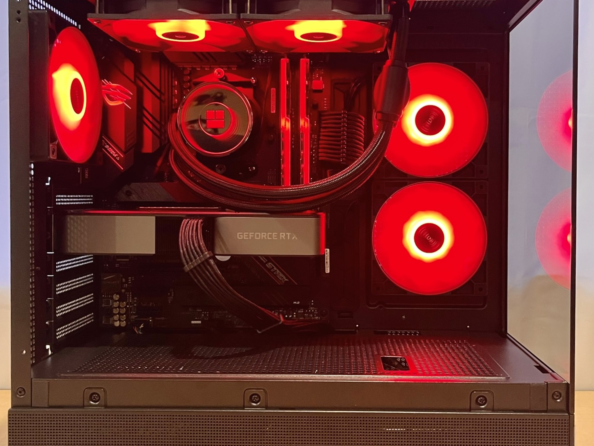 Vivid | RTX 3070, Ryzen 5, 32GB RAM, 1 TB Gaming PC