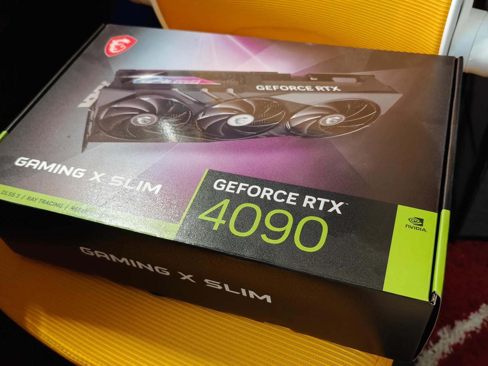 MSI - NVIDIA GeForce RTX 4090 GAMING SLIM 24G - 24GB DDR6X PCI Express 4.0